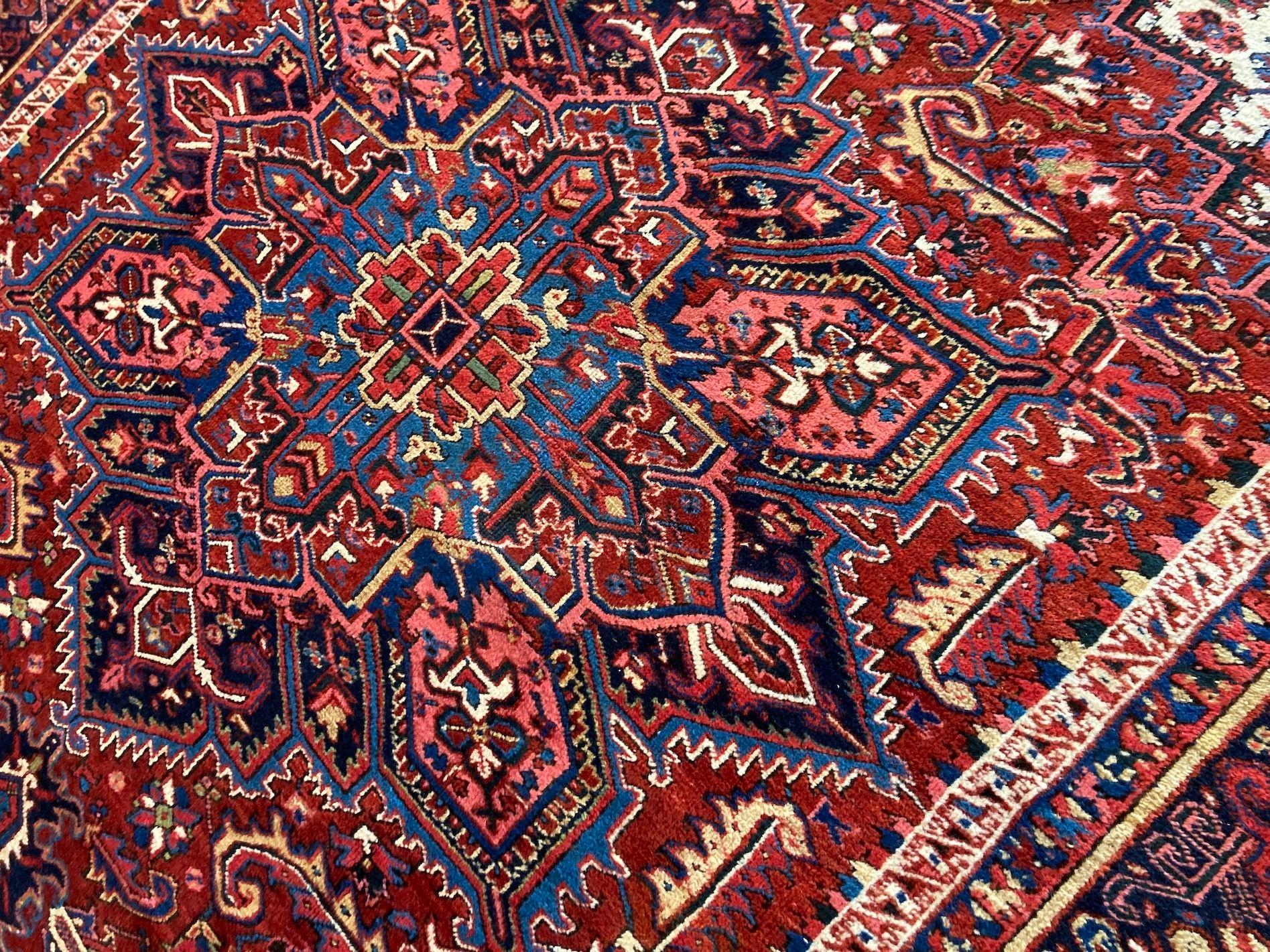 Antiker Heriz-Teppich 3,22 m x 2,48 m im Angebot 5