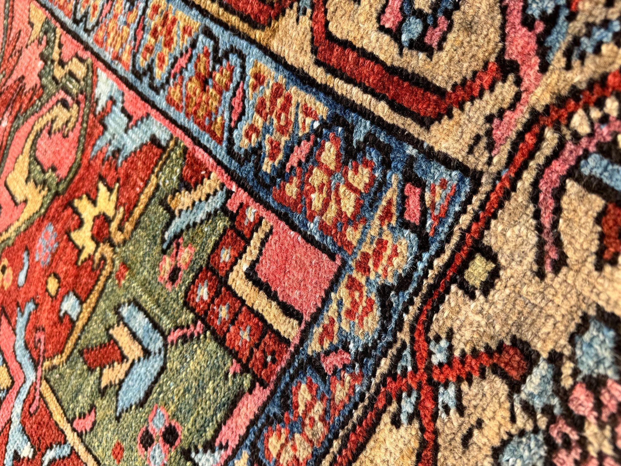 Tapis ancien en Heriz 3.29m x 2.12m en vente 5