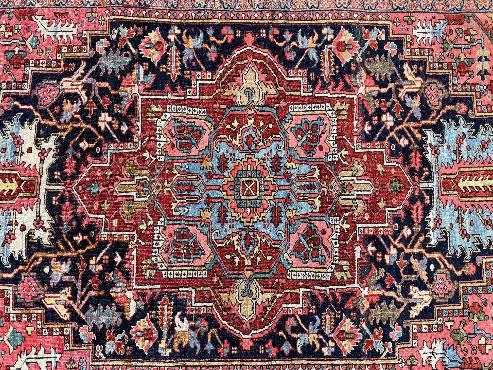 Tapis ancien en Heriz 3.29m x 2.12m en vente 9