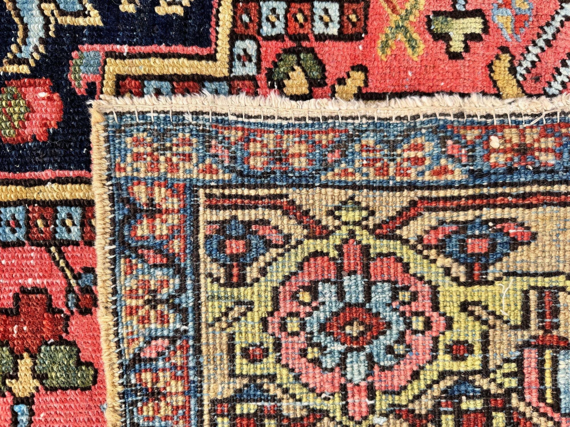 Tapis ancien en Heriz 3.29m x 2.12m en vente 14