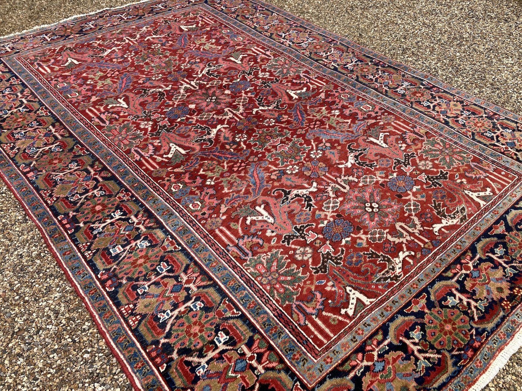 Antiker Heriz-Teppich 3,29 m x 2,25 m im Angebot 7