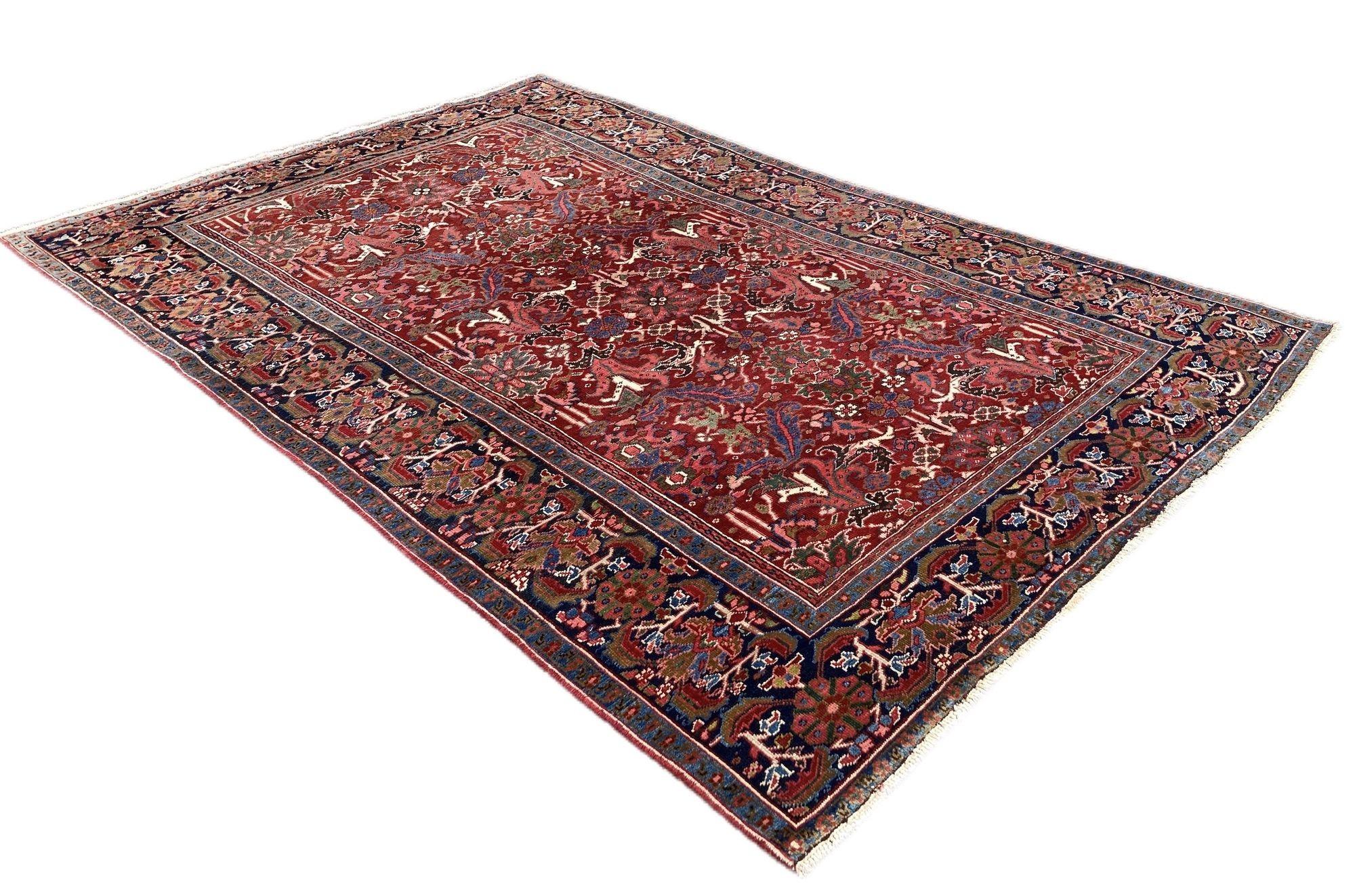 Antiker Heriz-Teppich 3,29 m x 2,25 m (Persisch) im Angebot