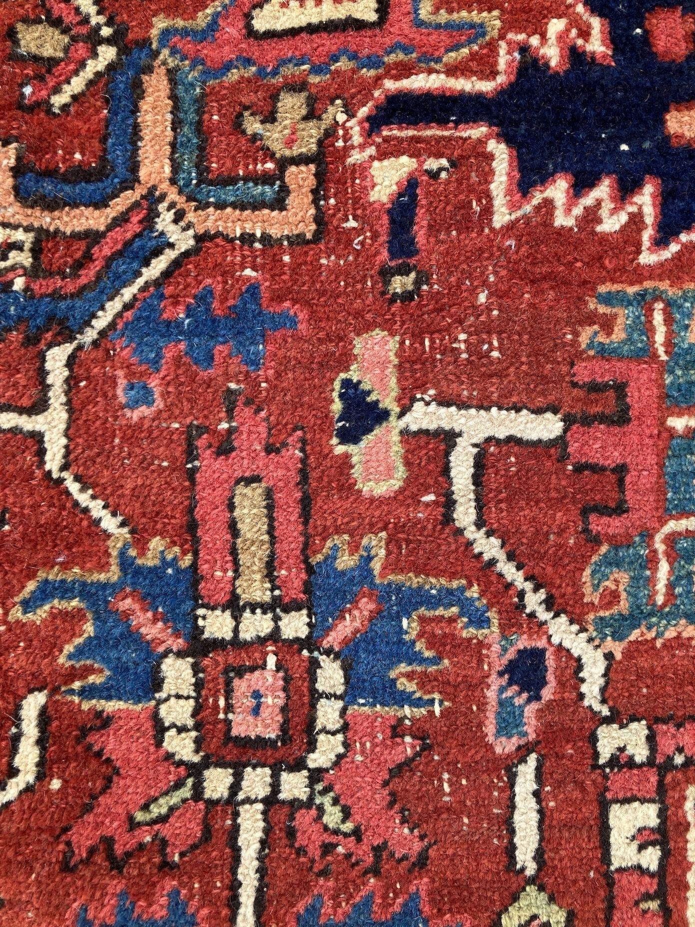 Antique Heriz Carpet 3.36m x 2.37m in vendita 5