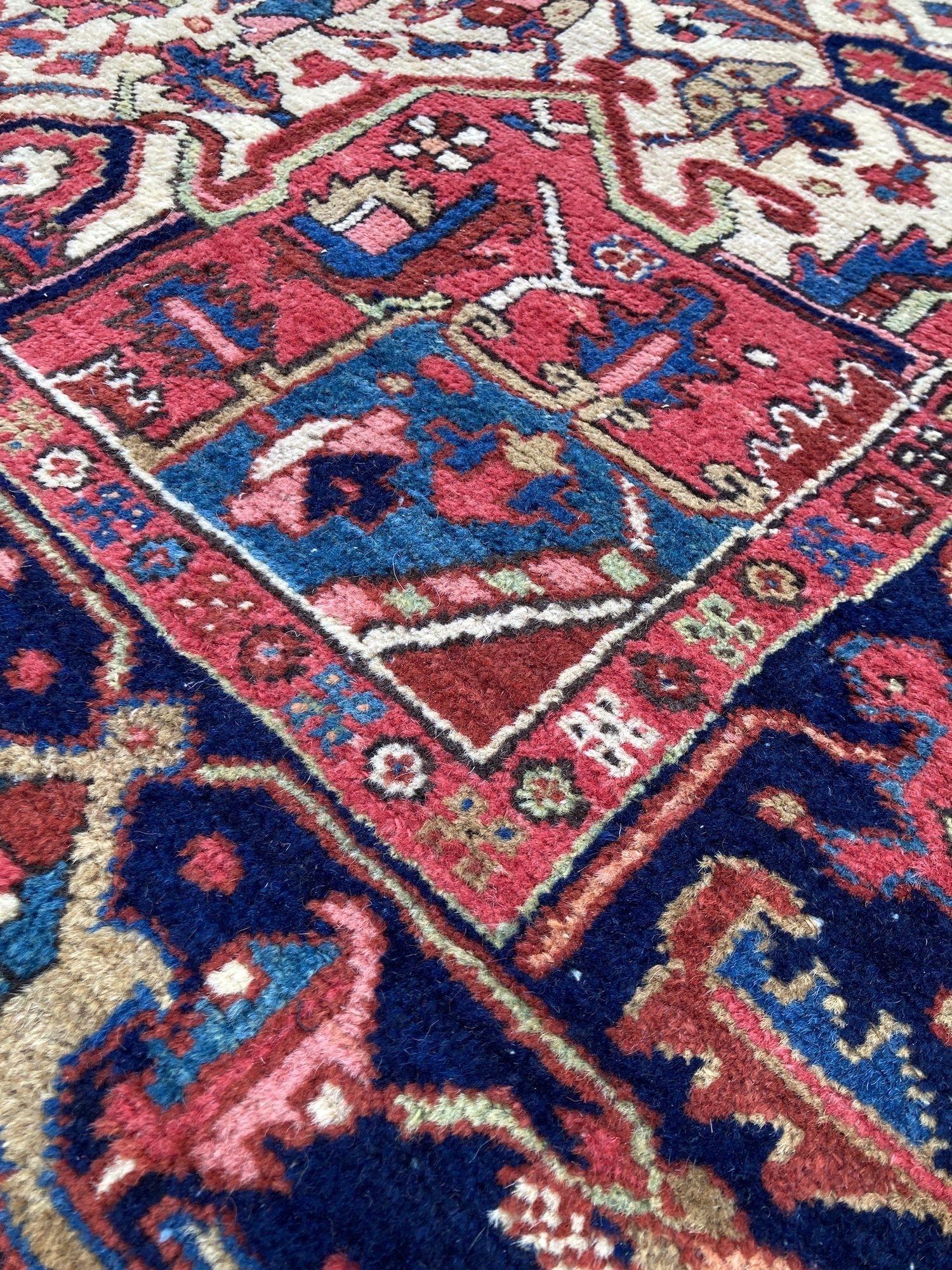 Antique Heriz Carpet 3.36m x 2.37m in vendita 2