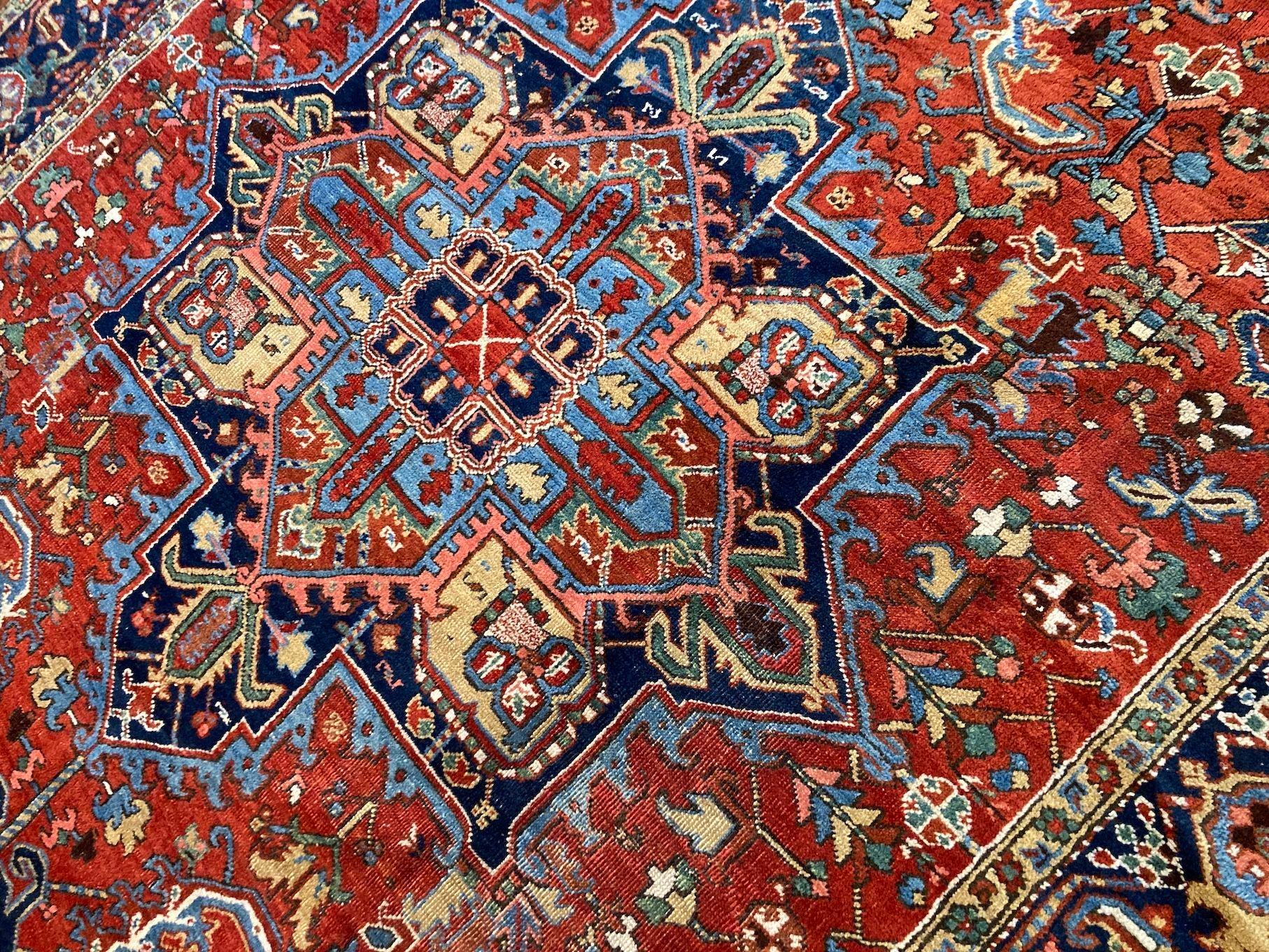 Antique Heriz Carpet 3.37m x 2.42m For Sale 5