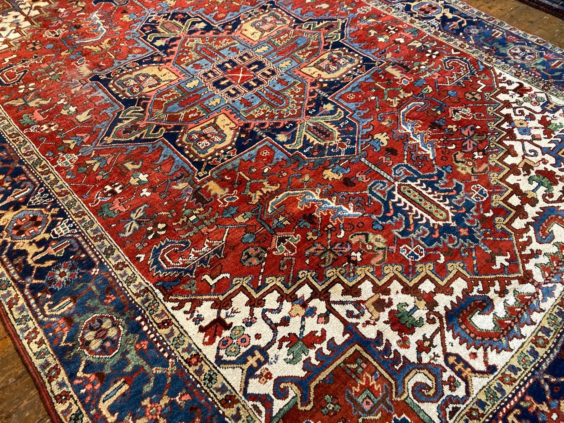 Early 20th Century Antique Heriz Carpet 3.37m x 2.42m For Sale