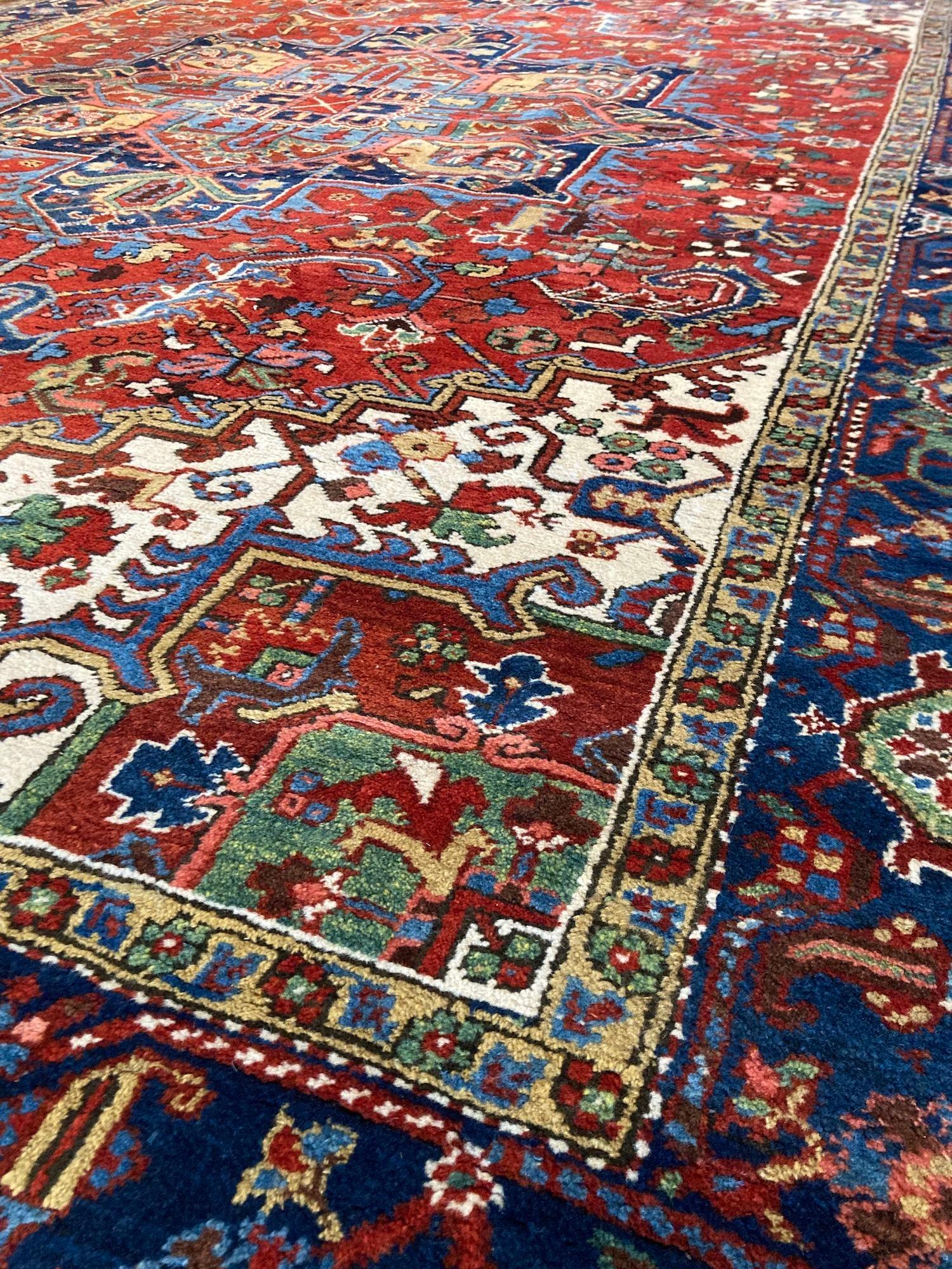 Antique Heriz Carpet 3.37m x 2.42m For Sale 3