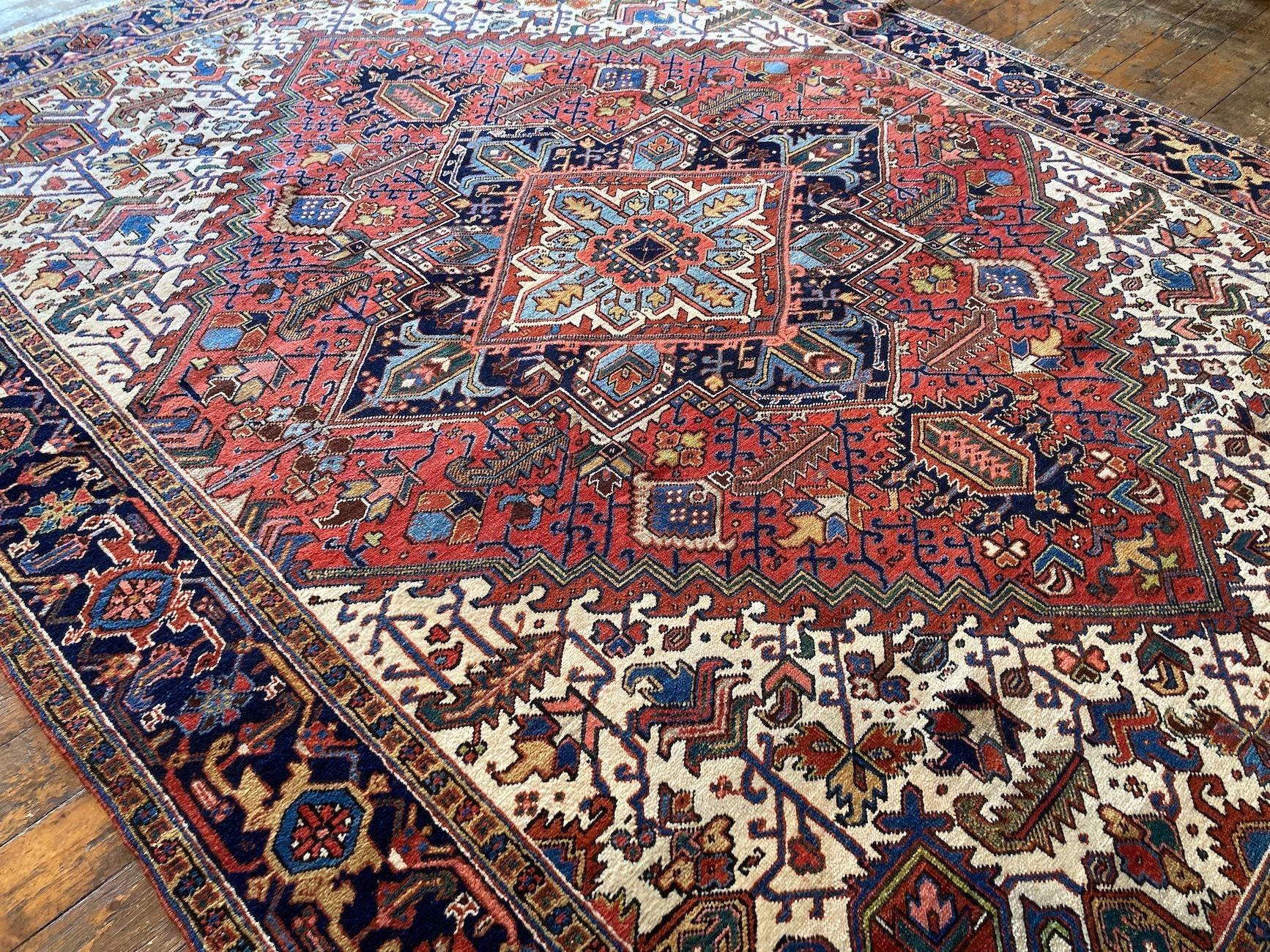 Antiker Heriz-Teppich 3,44 m x 2,63 m (Wolle) im Angebot