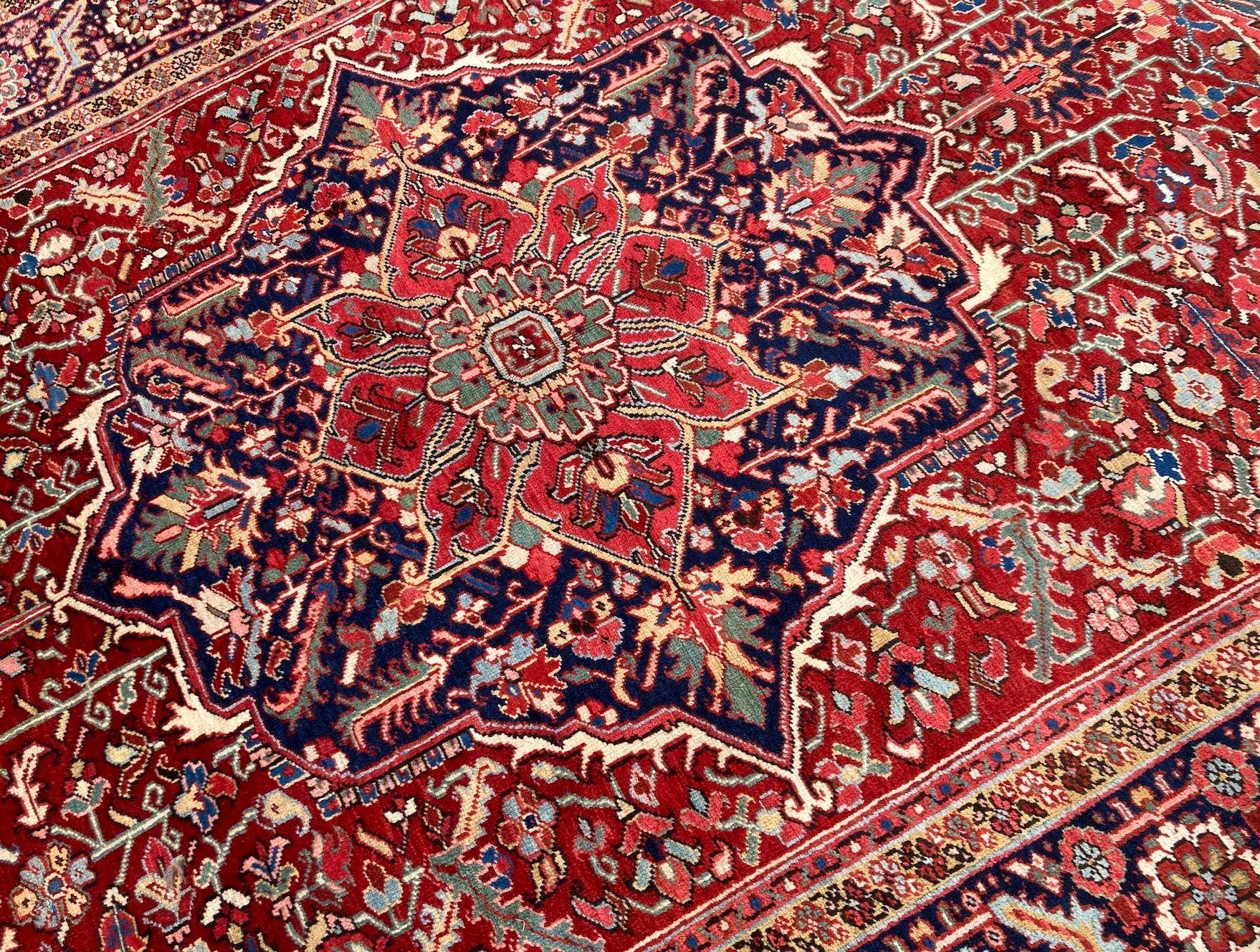 Antique Heriz Carpet 3.58m x 2.27m For Sale 5