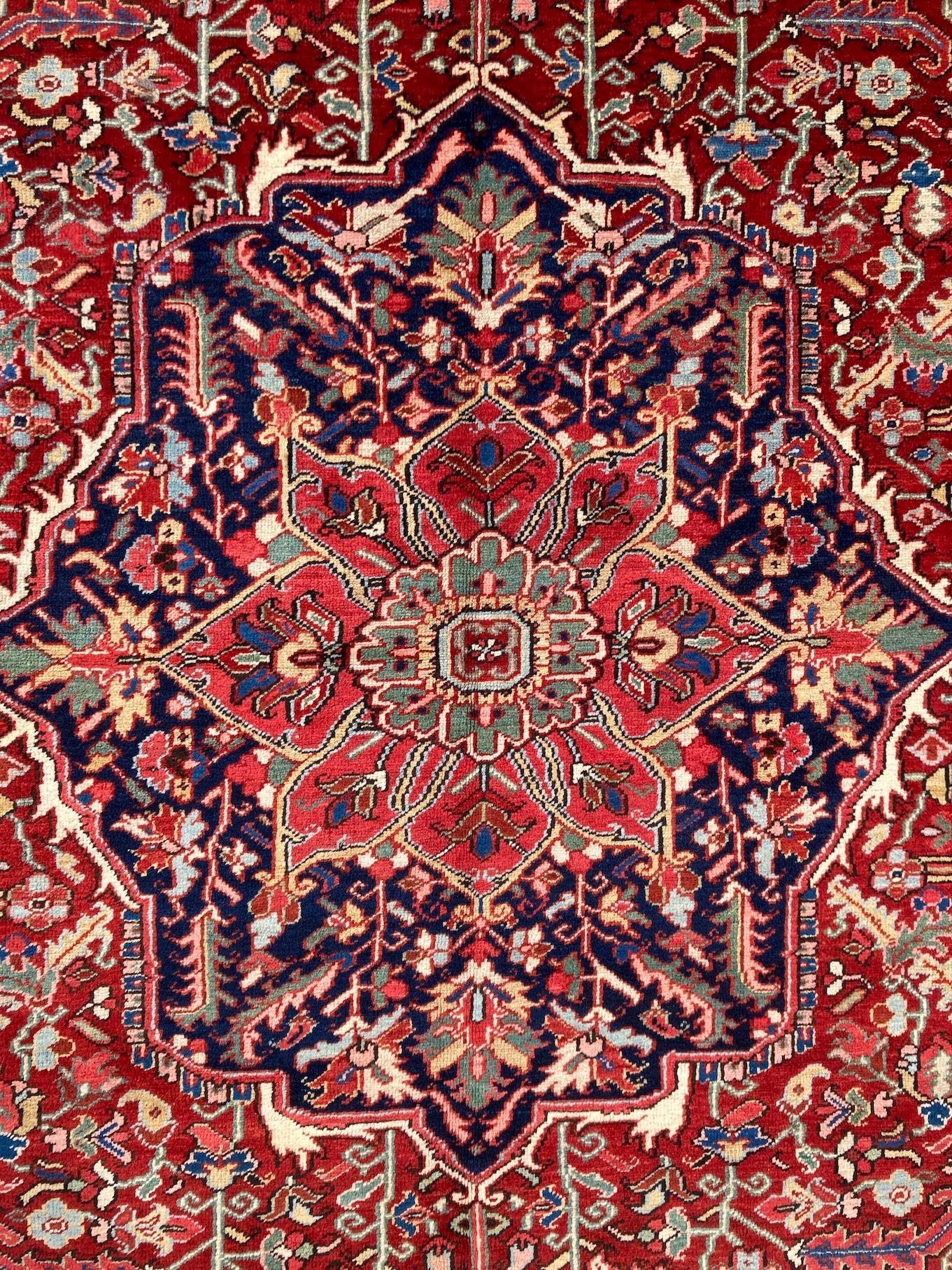 Antique Heriz Carpet 3.58m x 2.27m For Sale 8