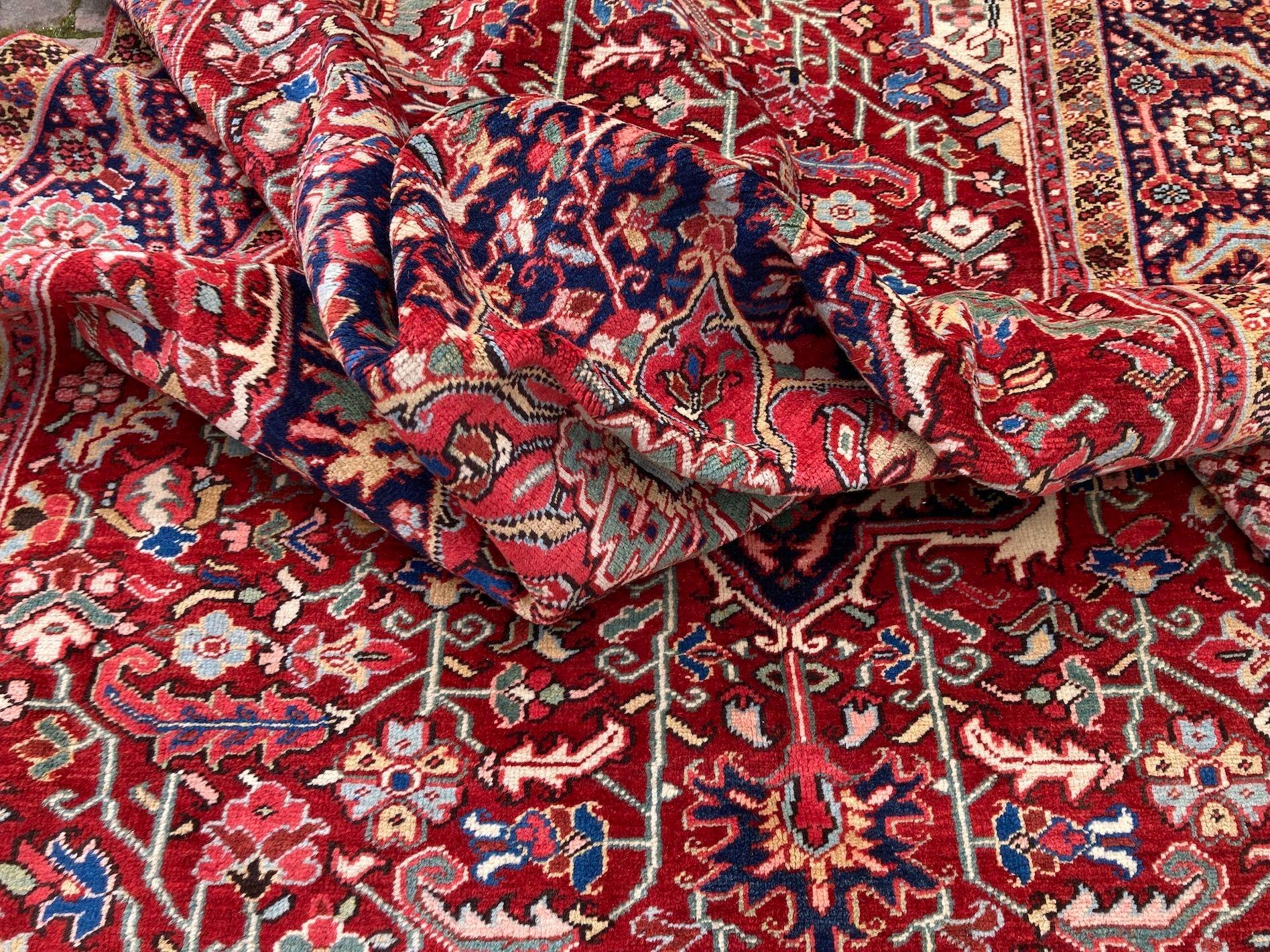 Antique Heriz Carpet 3.58m x 2.27m For Sale 11