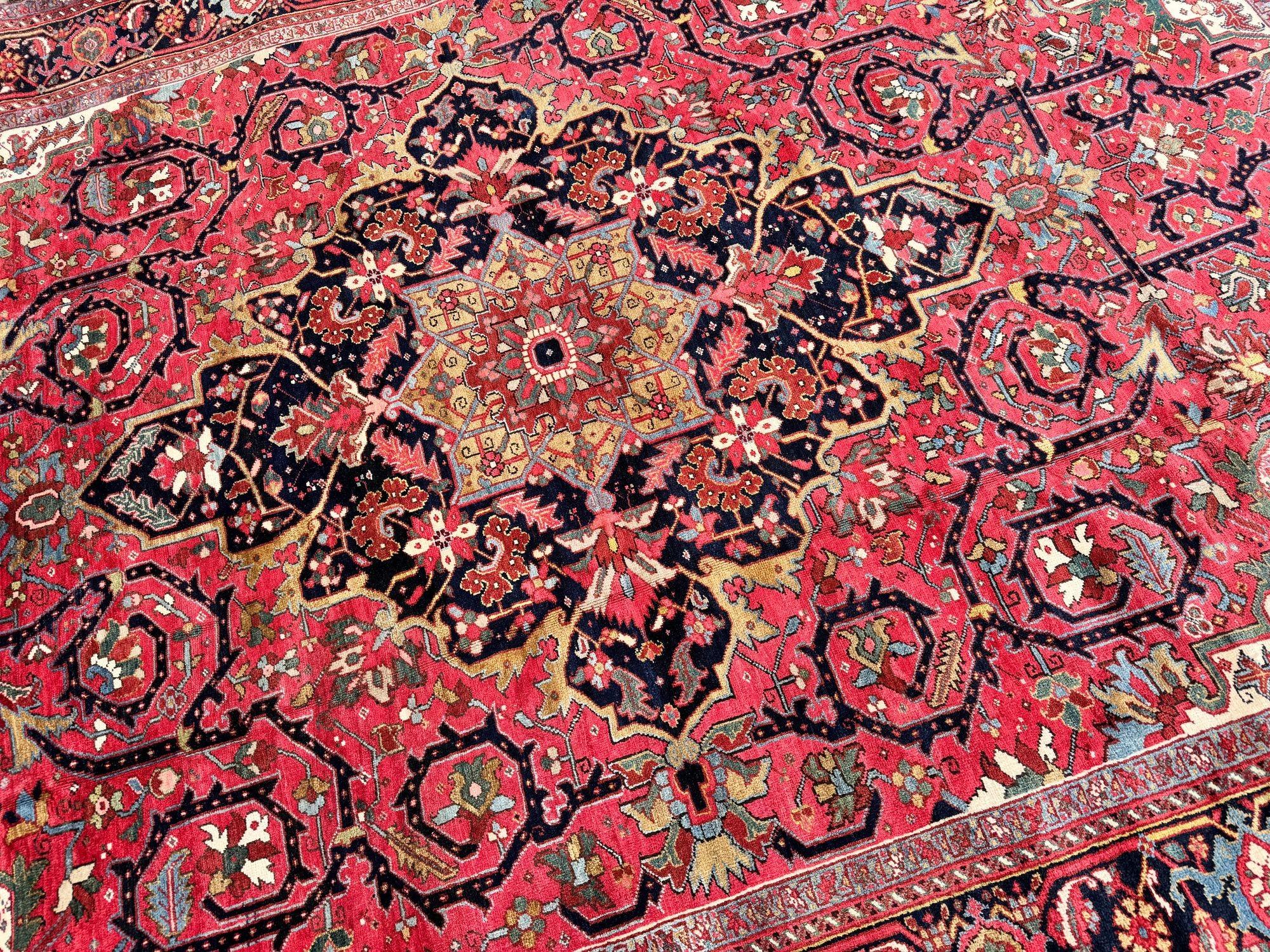 Antique Heriz Carpet 3.68m x 2.65m For Sale 6