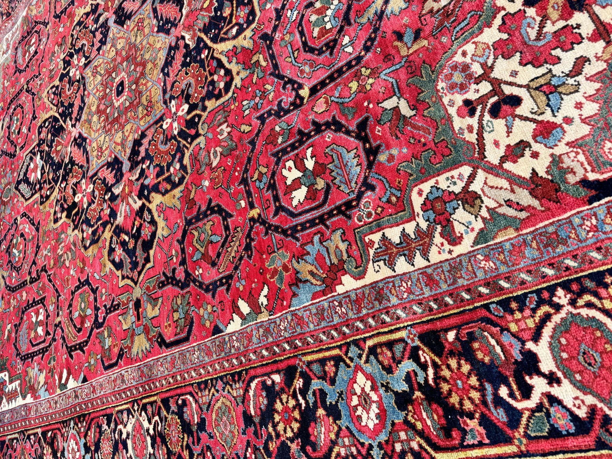 Antique Heriz Carpet 3.68m x 2.65m For Sale 10