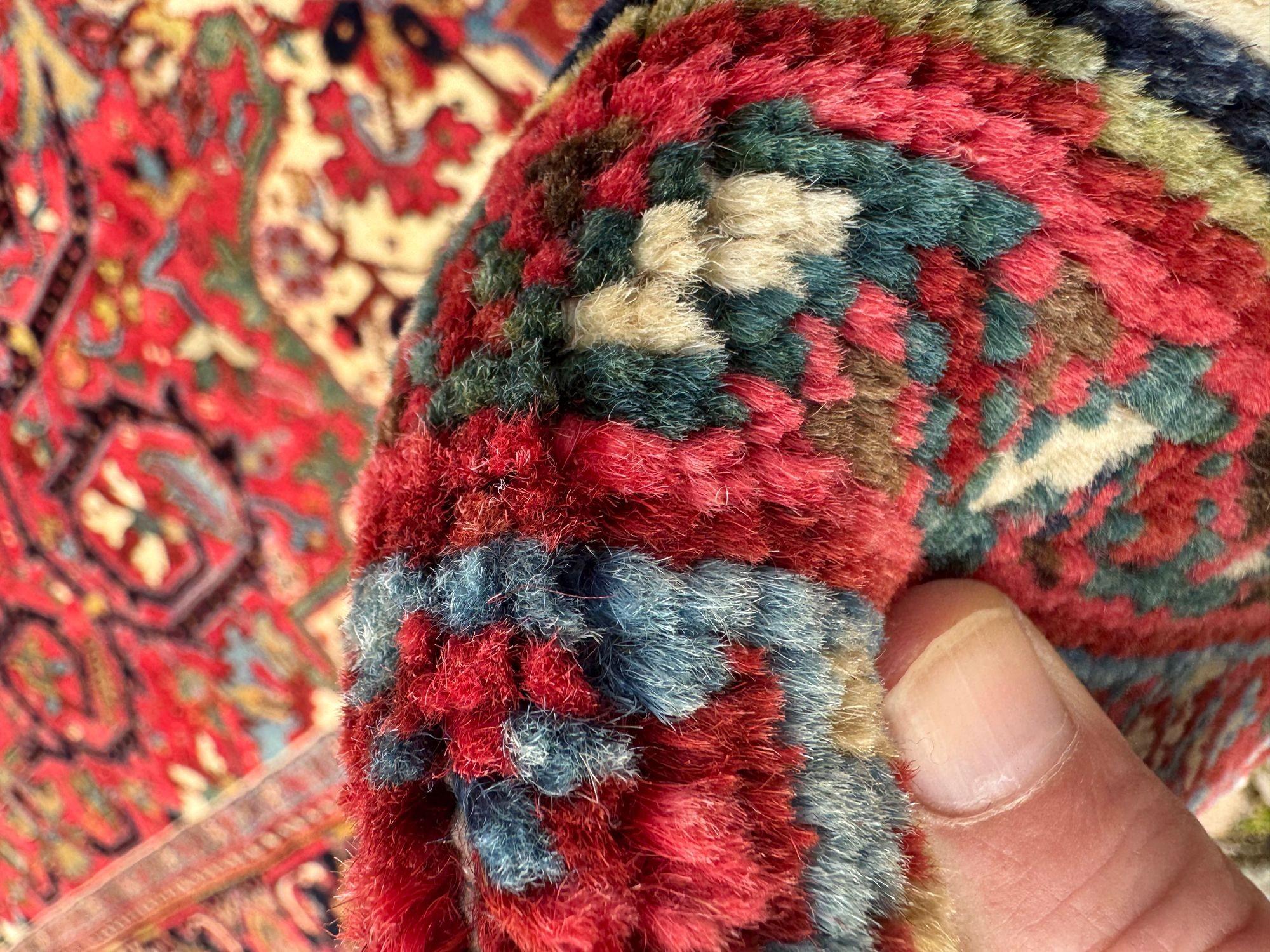 Antique Heriz Carpet 3.68m x 2.65m For Sale 14