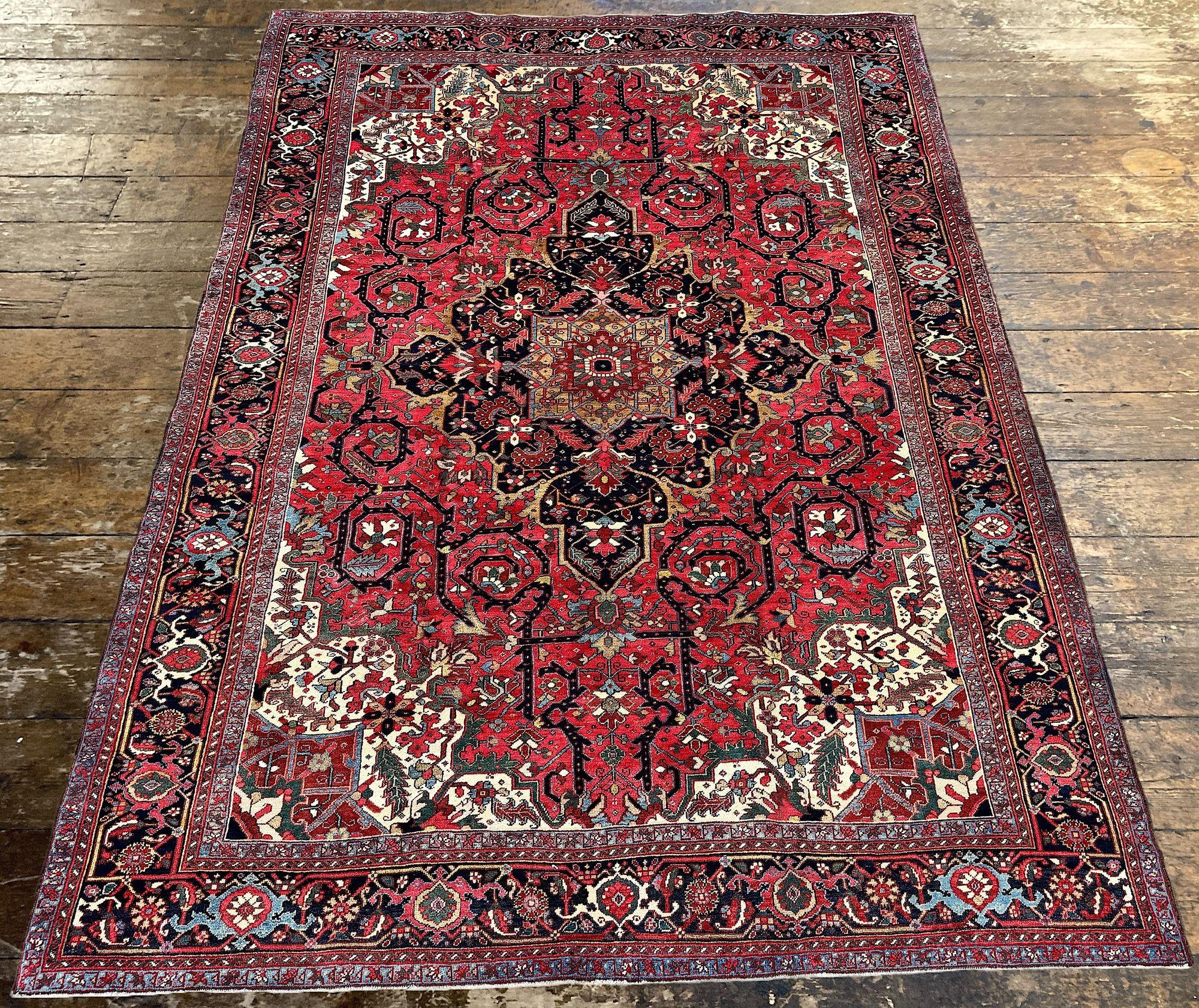 Early 20th Century Antique Heriz Carpet 3.68m x 2.65m For Sale