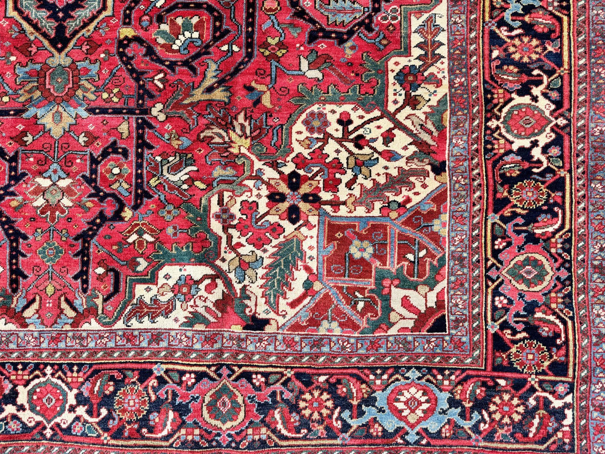Antique Heriz Carpet 3.68m x 2.65m For Sale 2