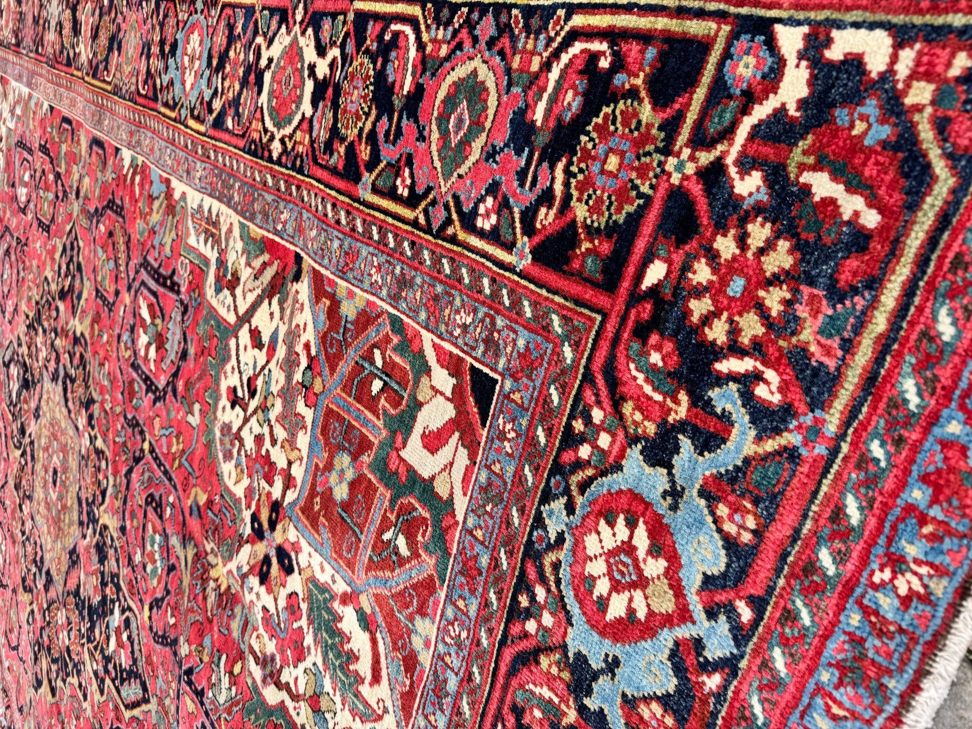 Antique Heriz Carpet 3.68m x 2.65m For Sale 4