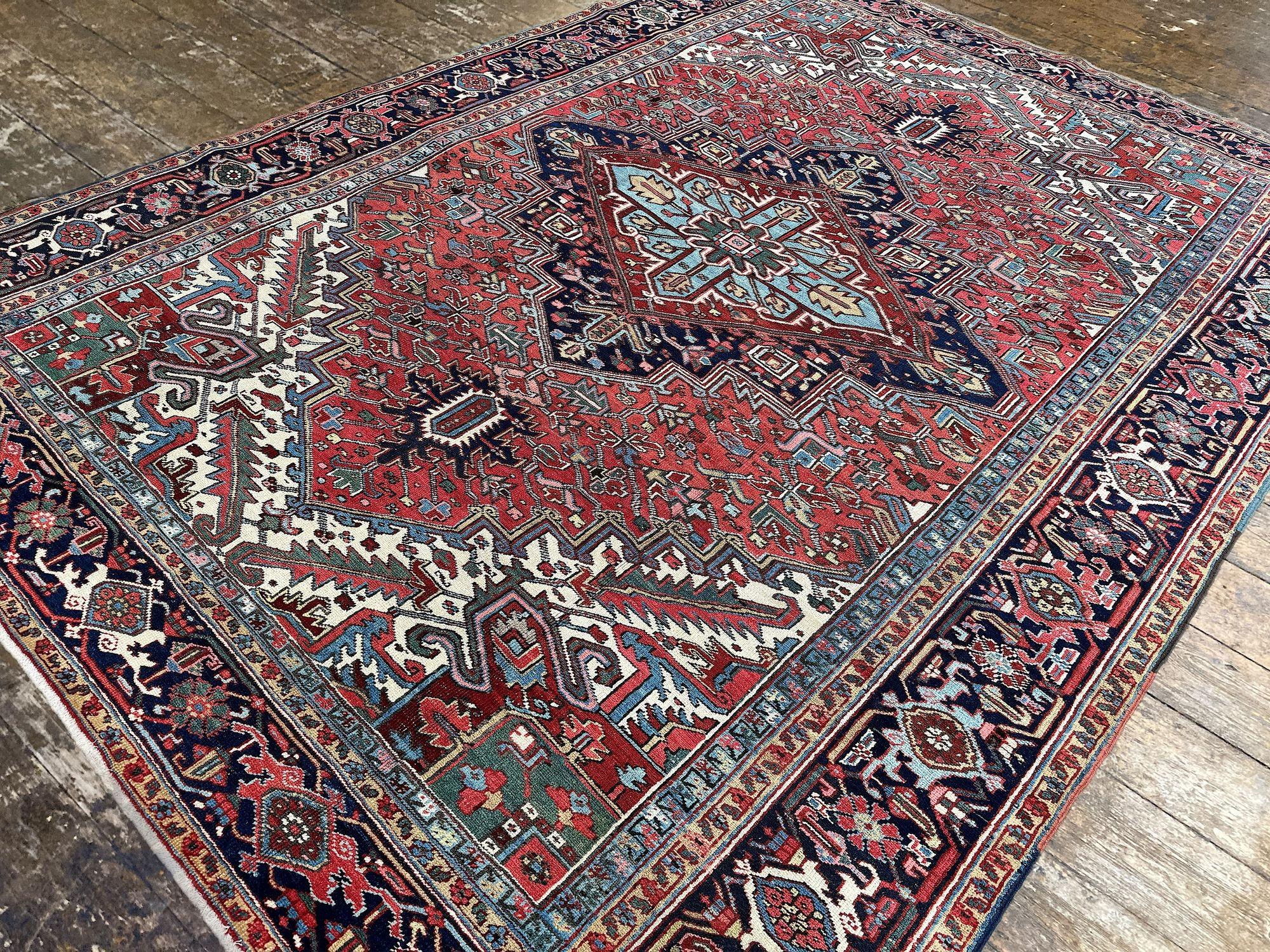 Antique Heriz Carpet 3.77m x 2.68m For Sale 1