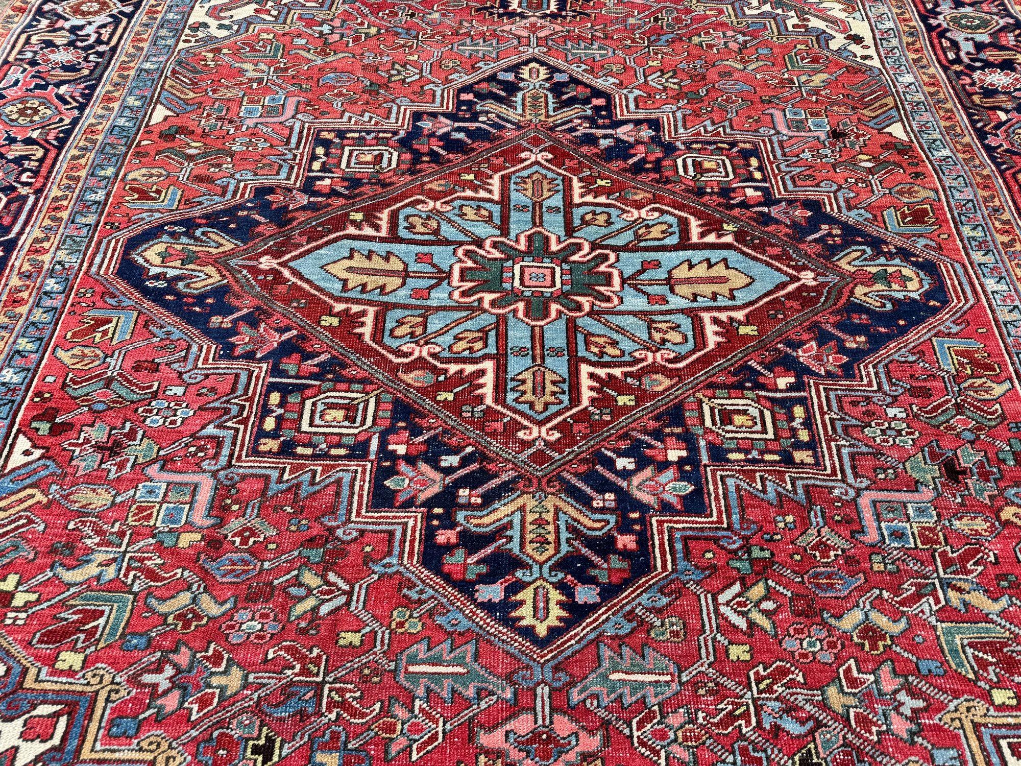 Antique Heriz Carpet 3.77m x 2.68m For Sale 3