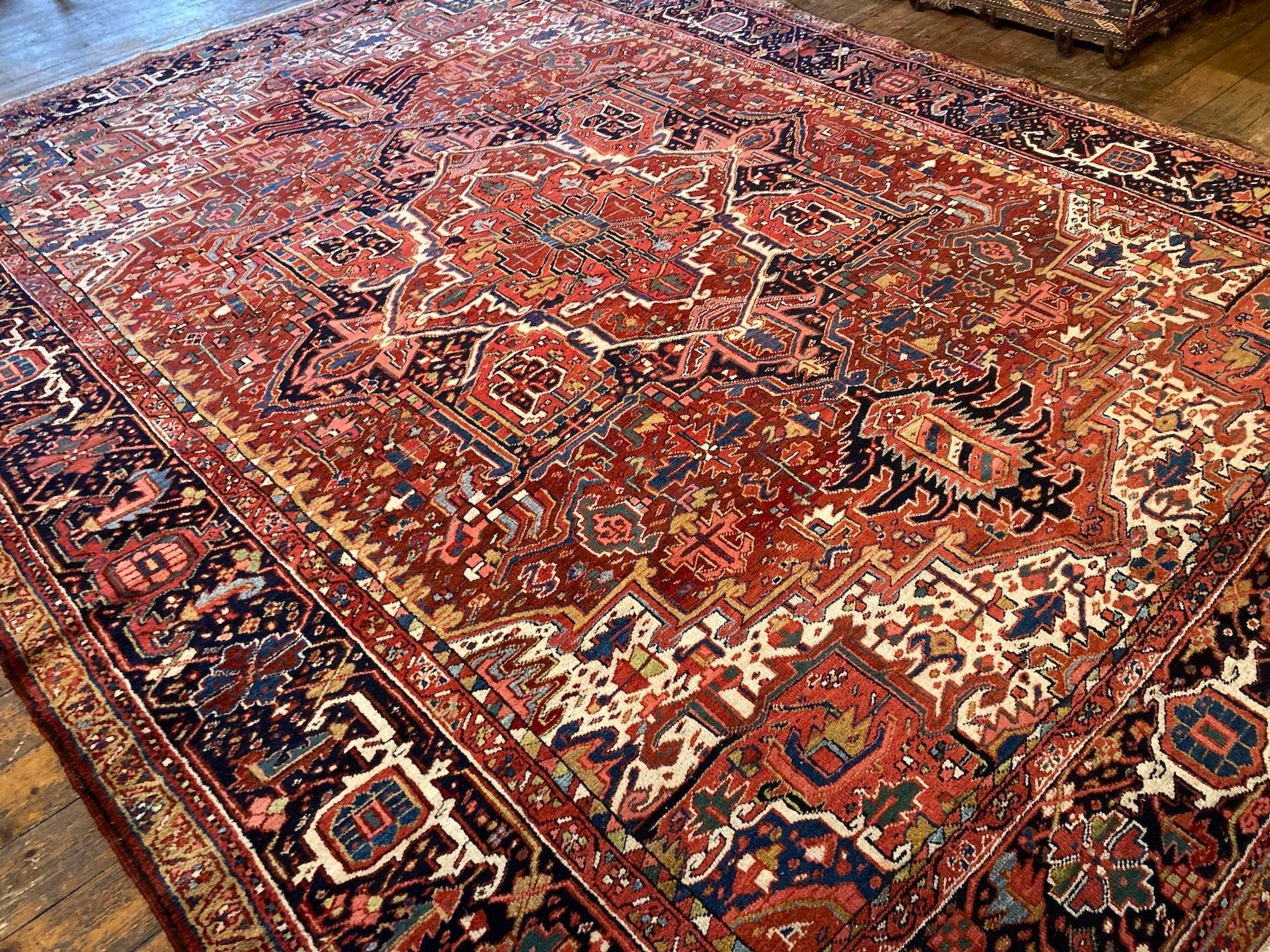 Antique Heriz Carpet 3.78m x 2.81m For Sale 1
