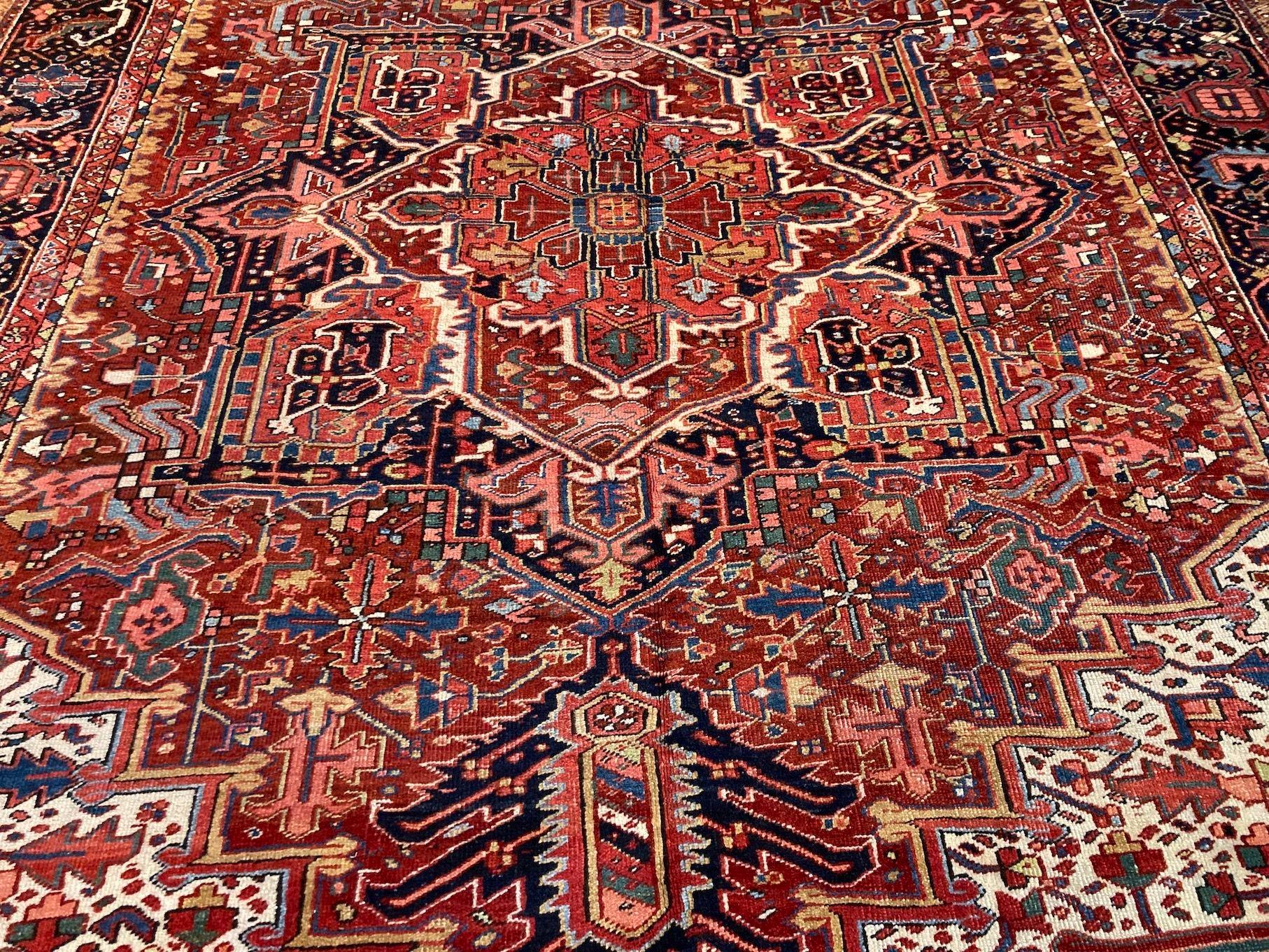 Antique Heriz Carpet 3.78m x 2.81m For Sale 3
