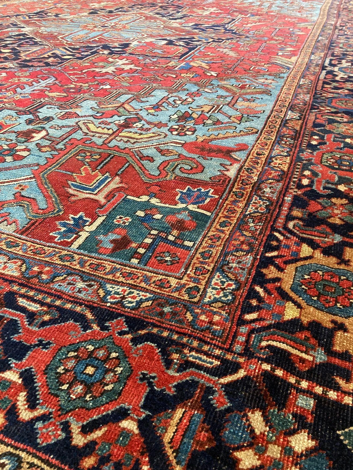 Antiker Heriz-Teppich 3,96 m x 2,93 m im Angebot 3