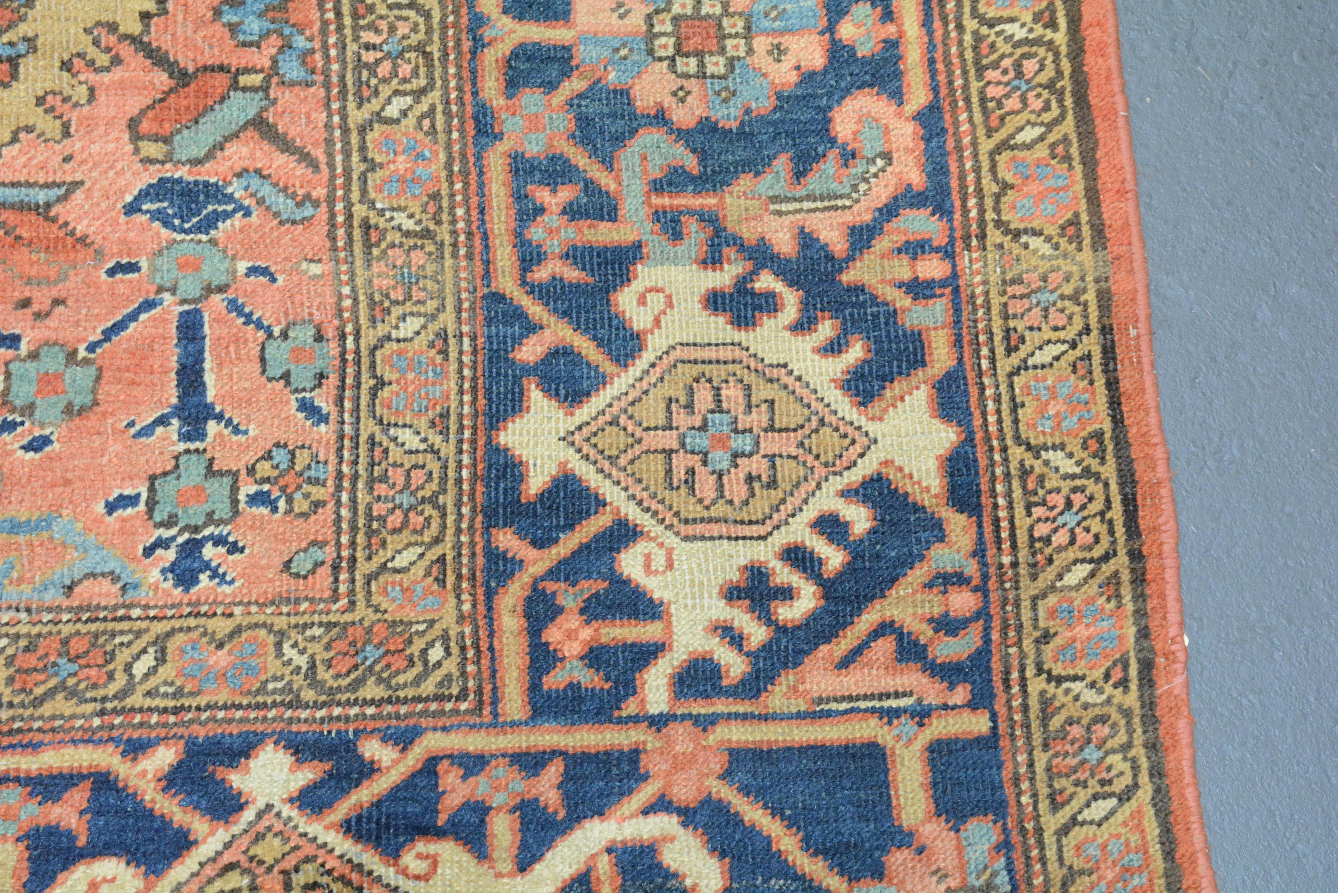 Antique Heriz Carpet In Good Condition For Sale In Closter, NJ