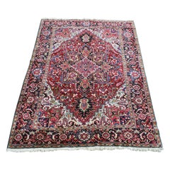 Antique Heriz Carpet Vibrant Colors Clear Design