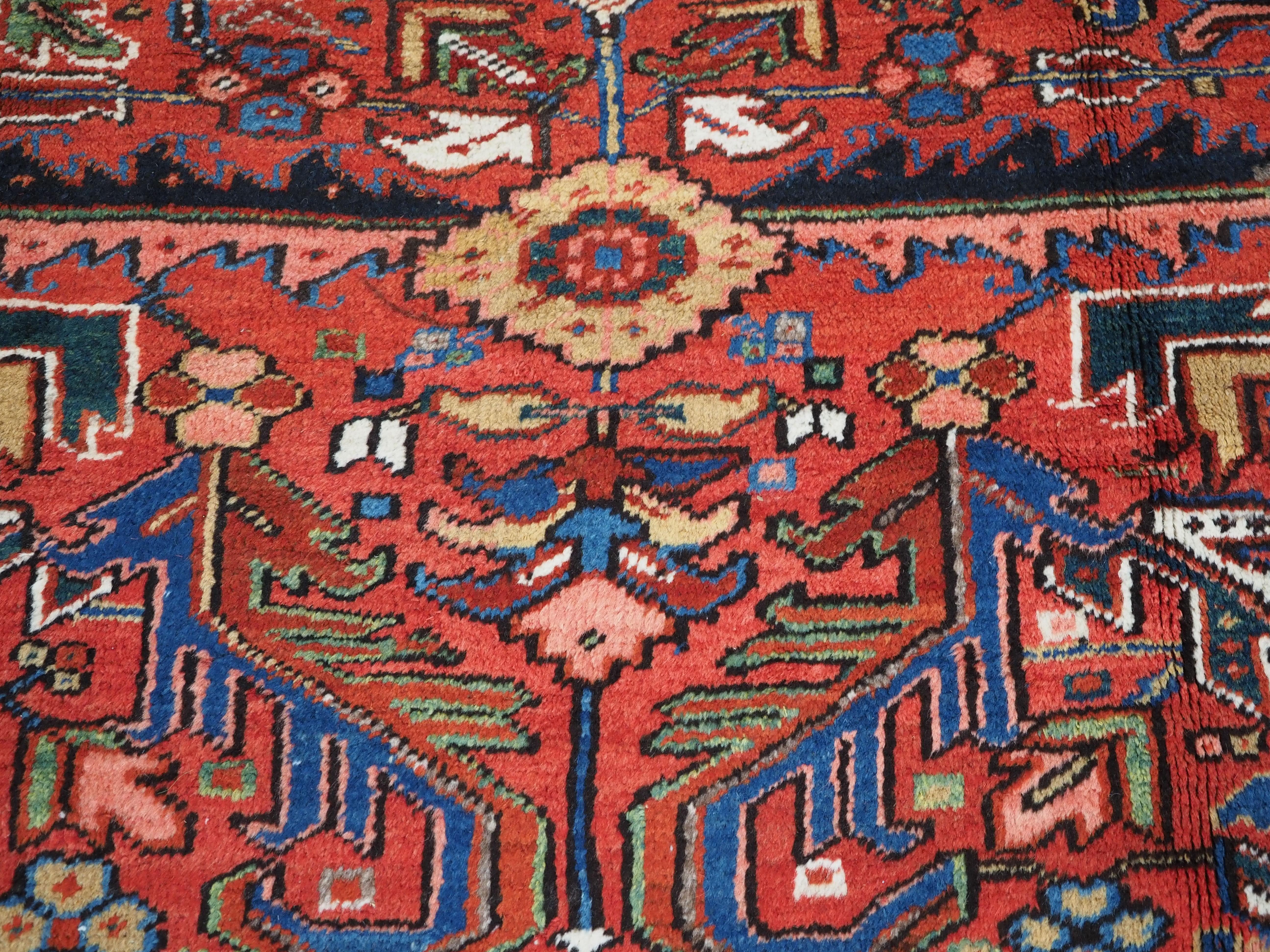 Antique Heriz carpet with a traditional all over design, circa 1910. For Sale 7