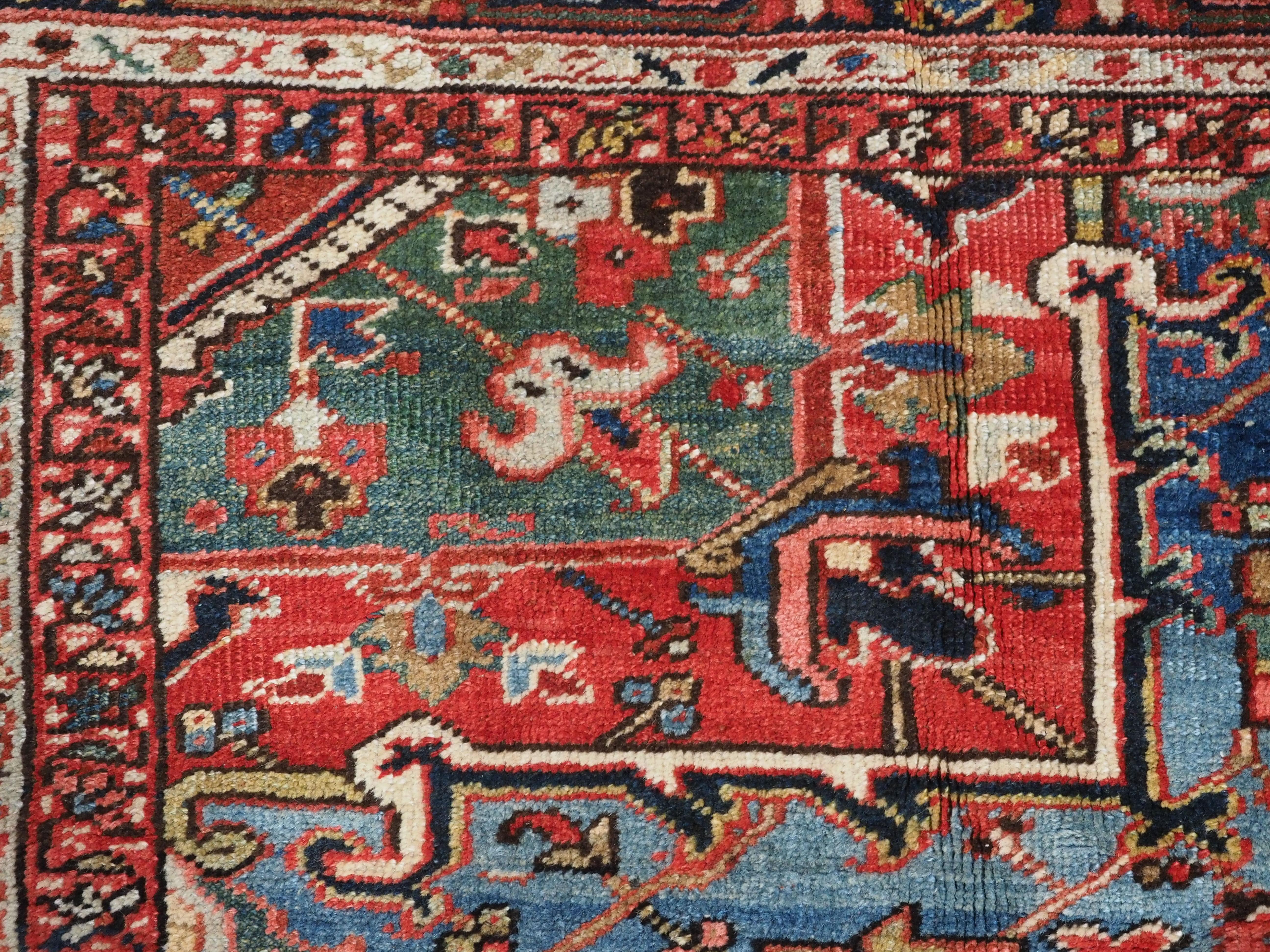 Antique Heriz carpet with a very well-drawn large medallion, circa 1900. For Sale 5