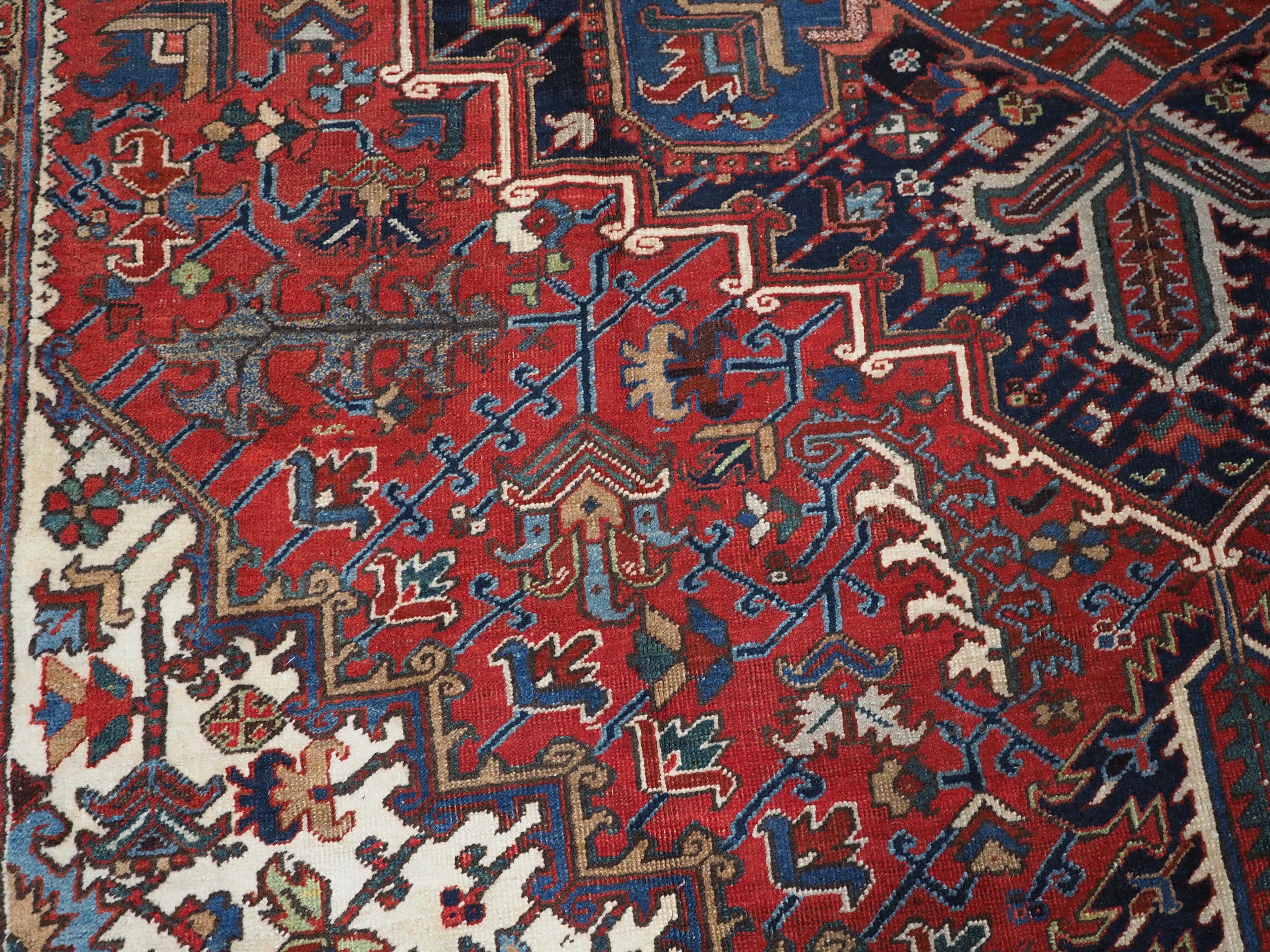 Antique Heriz carpet with traditional large medallion design, circa 1920 For Sale 8