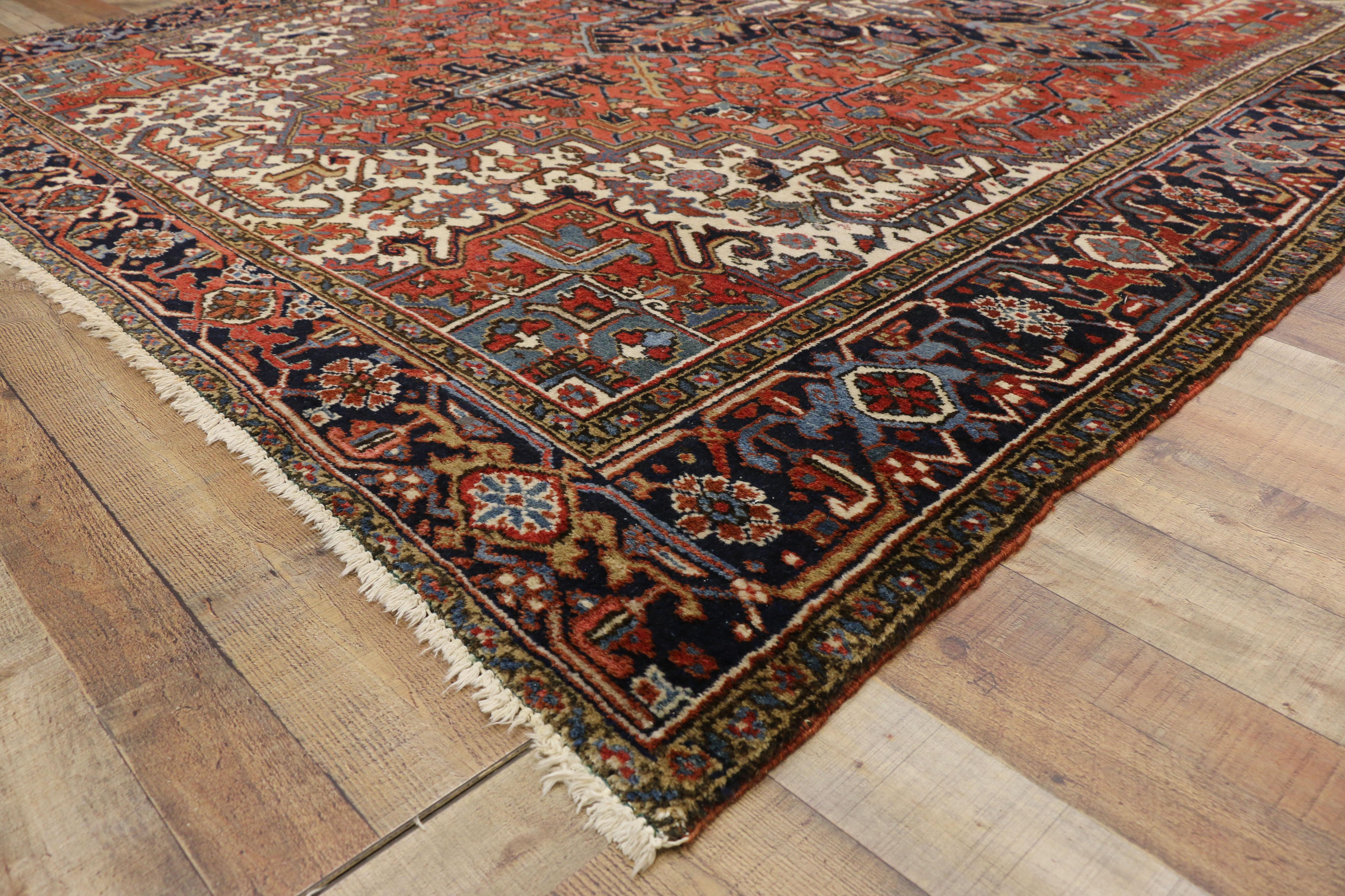 Antique Heriz Persian Area Rug with Federal and American Colonial Style In Good Condition In Dallas, TX