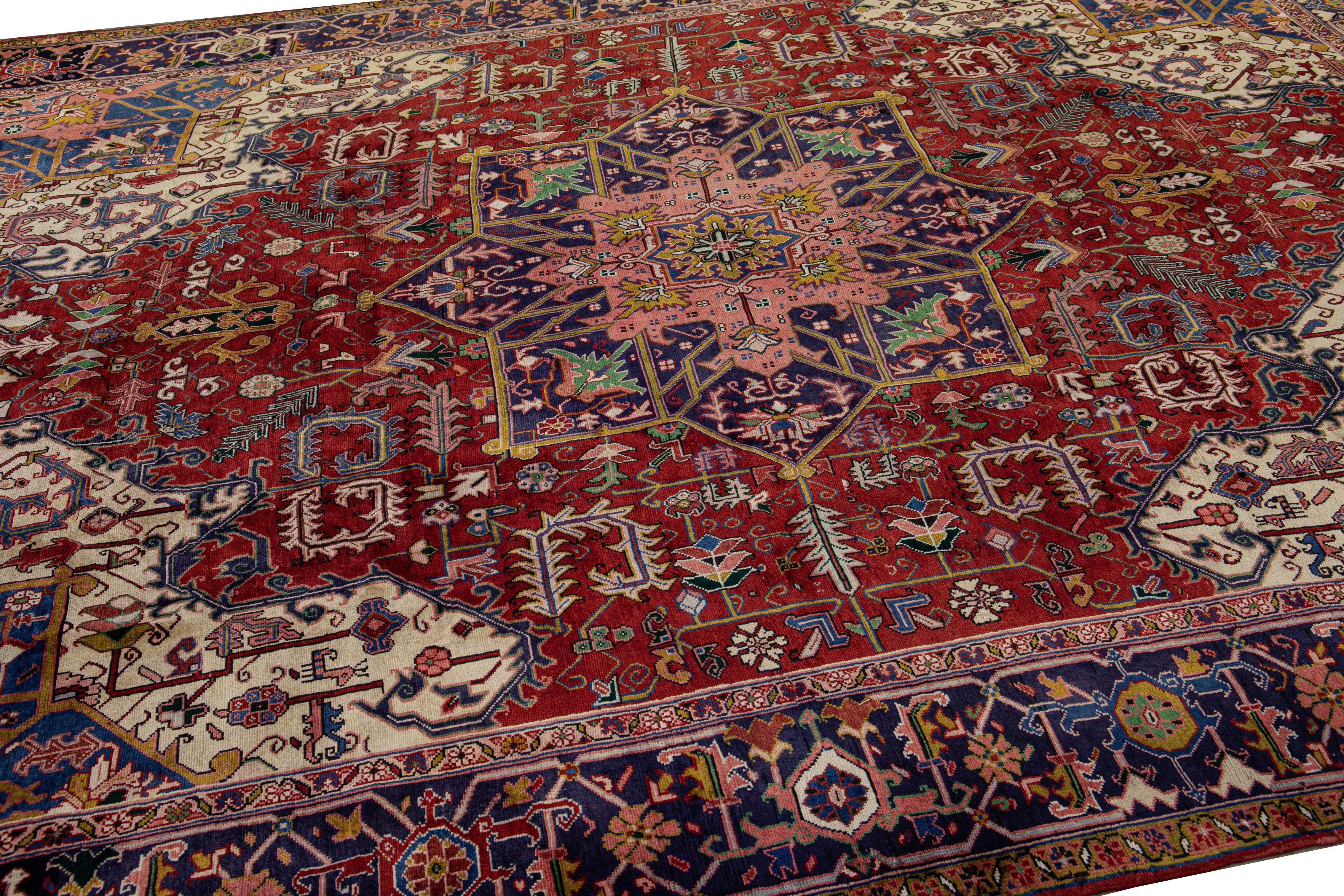 Antique Heriz Persian Red Handmade Medallion Designed Wool Rug In Excellent Condition For Sale In Norwalk, CT