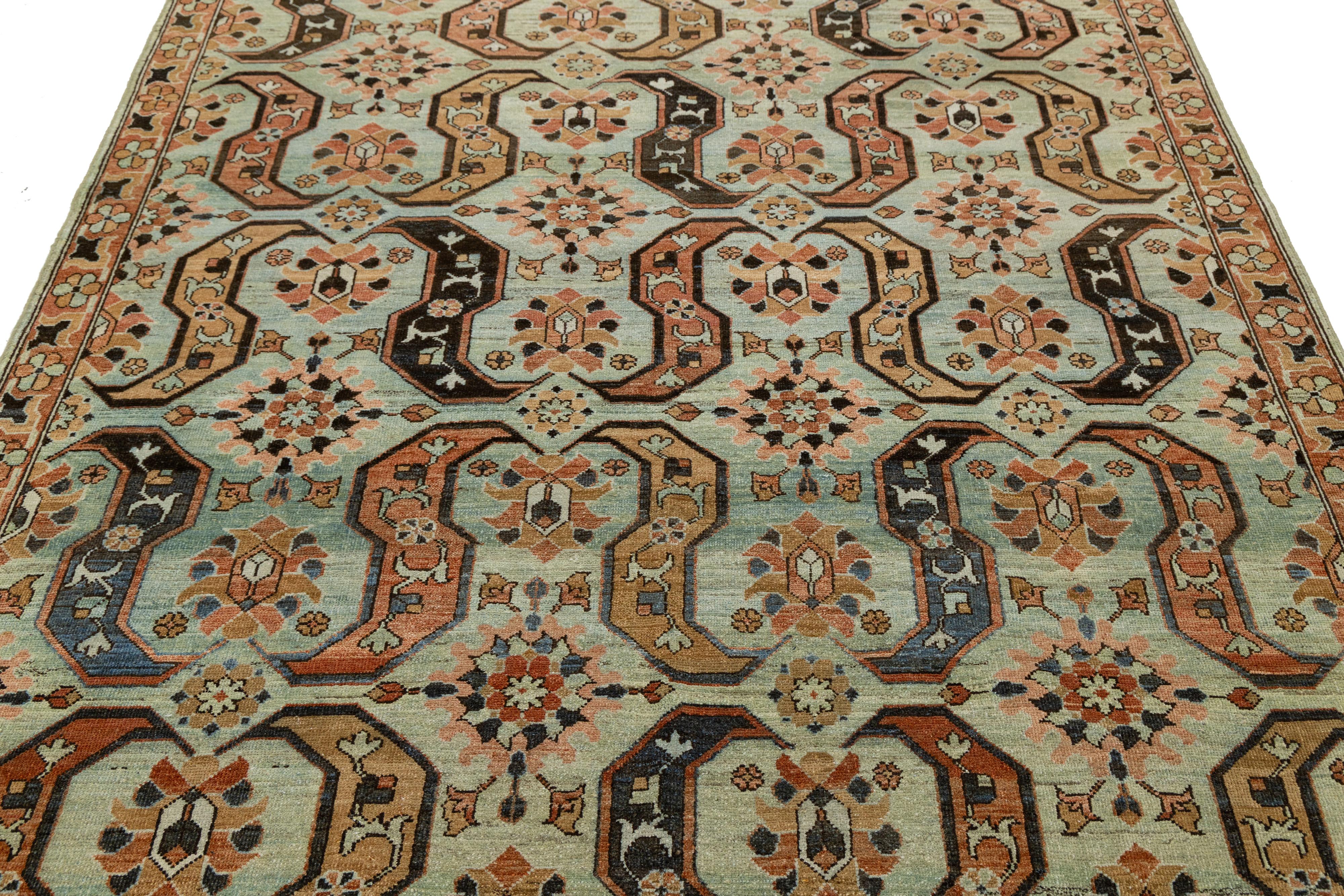 Antiker Heriz Persischer Wollteppich in Blau mit geometrischen Medaillons Design im Zustand „Hervorragend“ im Angebot in Norwalk, CT