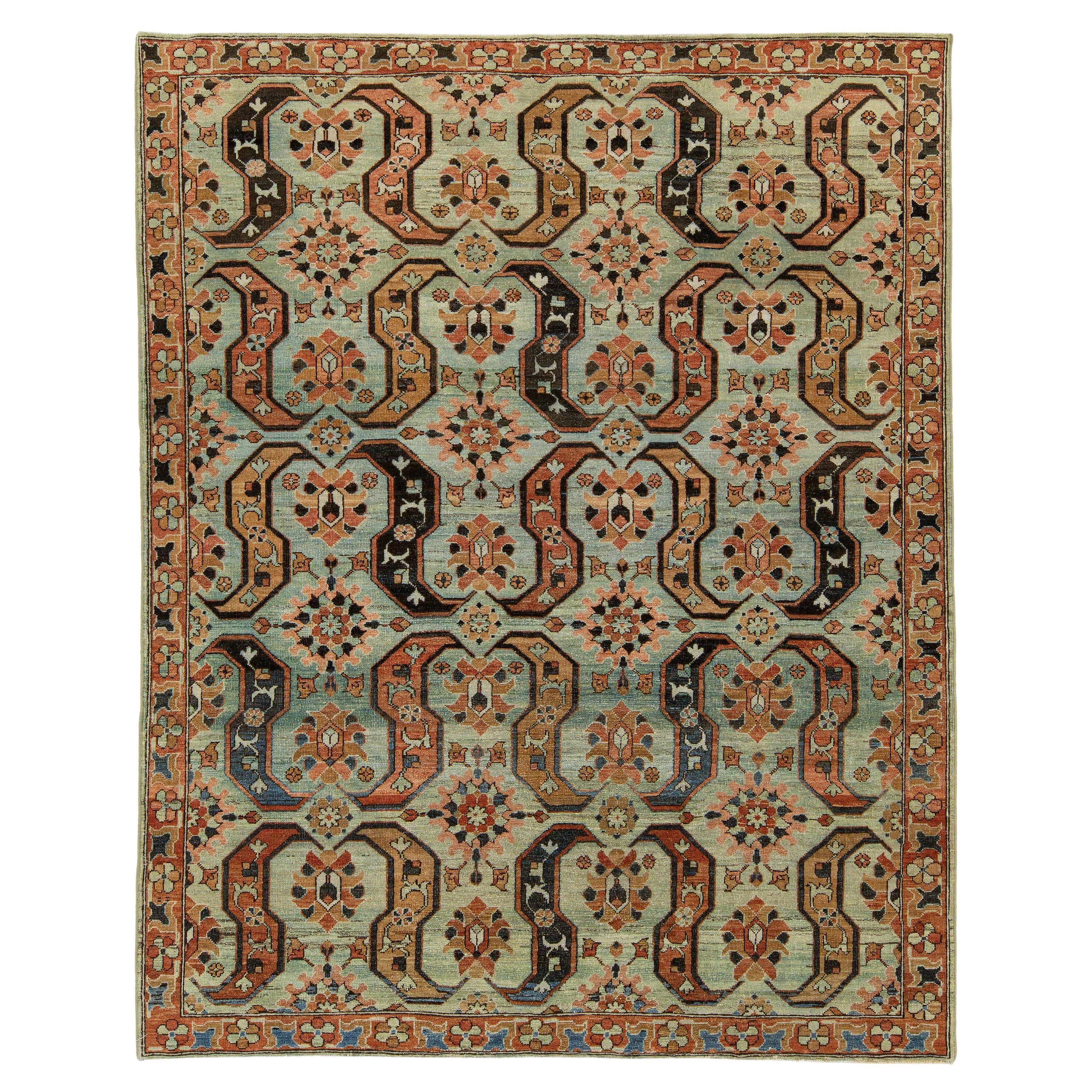 Antiker Heriz Persischer Wollteppich in Blau mit geometrischen Medaillons Design im Angebot