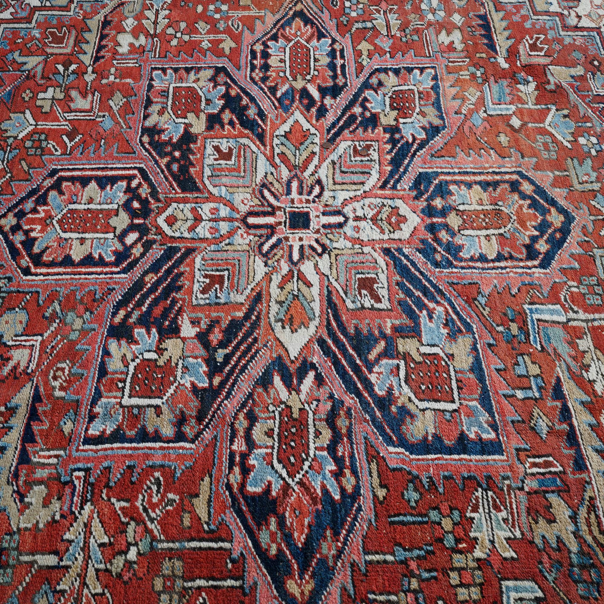 Antique Heriz Room Size Oriental Wool Rug, c1930 In Good Condition For Sale In Big Flats, NY