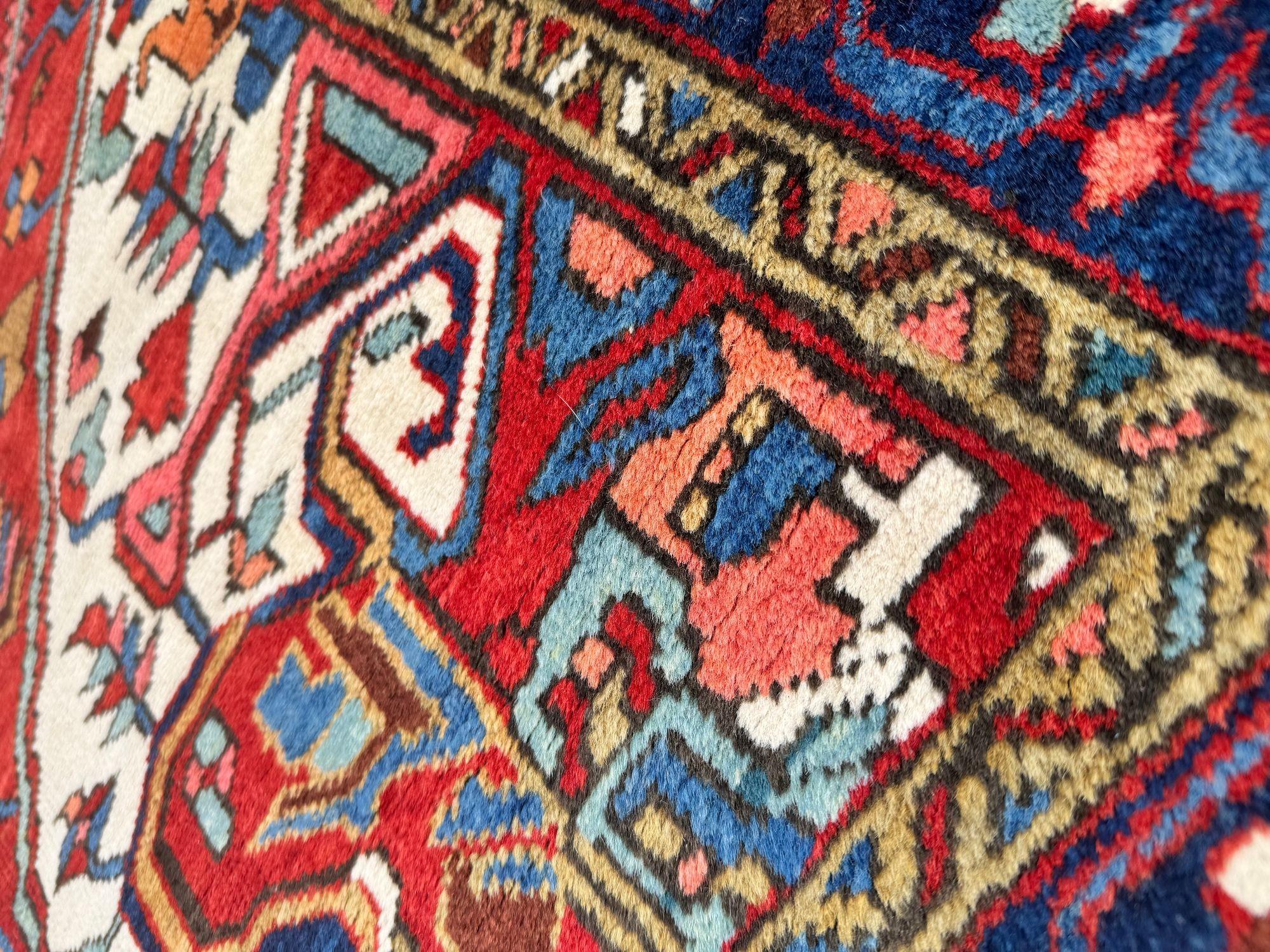 Antique Heriz Rug 1.76m x 1.44mAntique Heriz Rug 1.76m x 1.44m For Sale 5