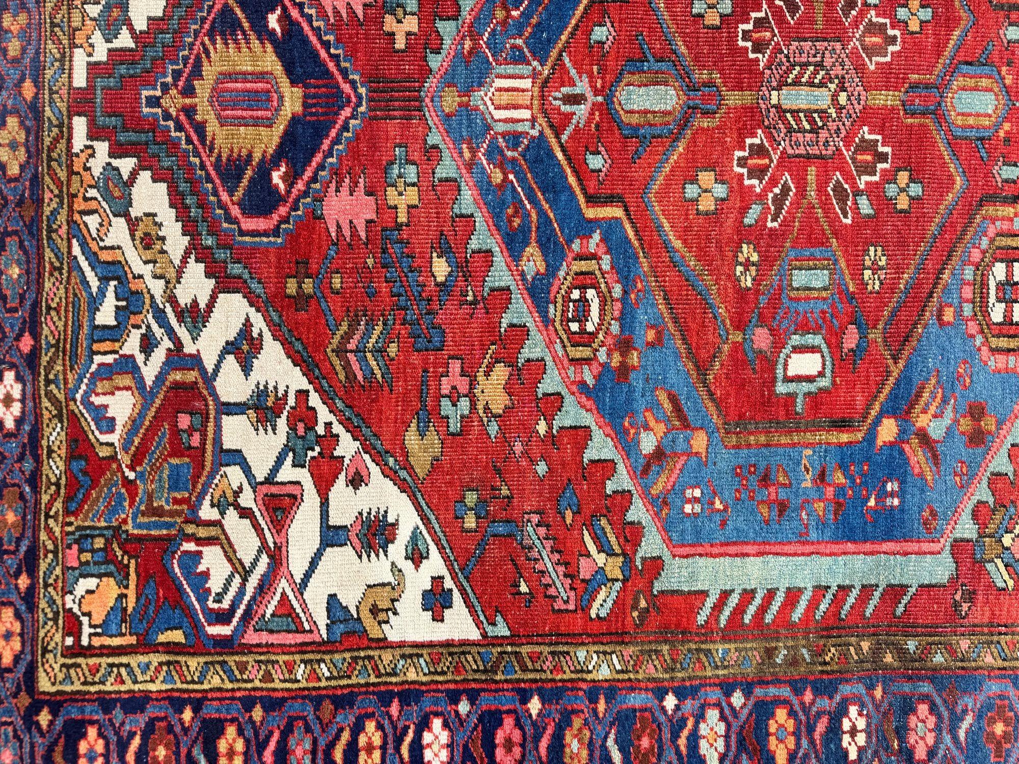 Antique Heriz Rug 1.76m x 1.44mAntique Heriz Rug 1.76m x 1.44m For Sale 7