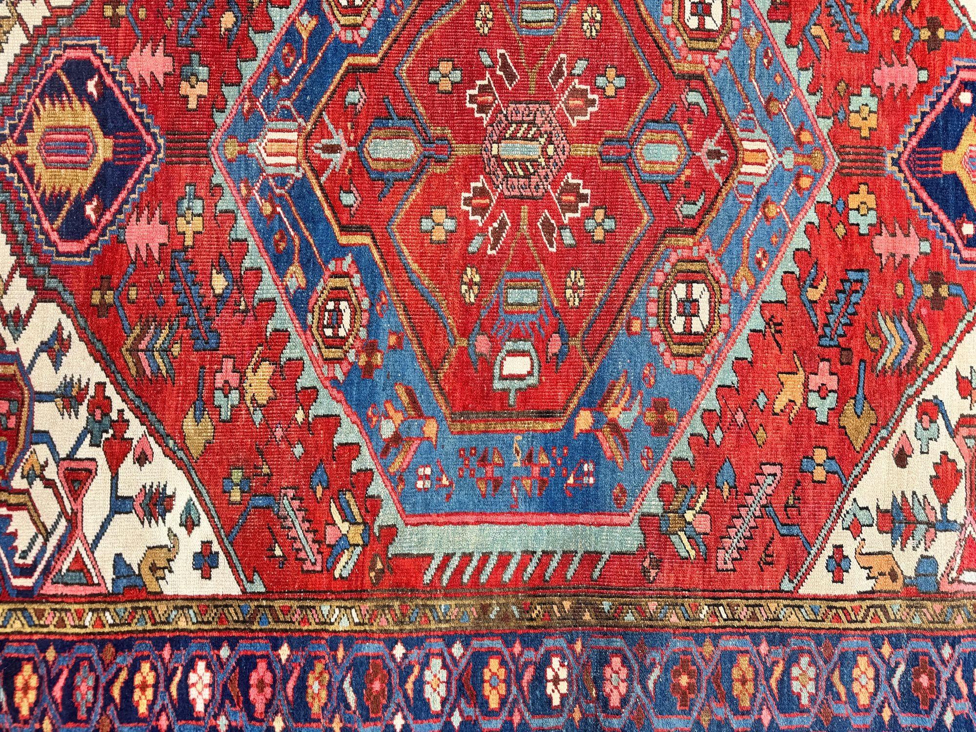 Antique Heriz Rug 1.76m x 1.44mAntique Heriz Rug 1.76m x 1.44m For Sale 8