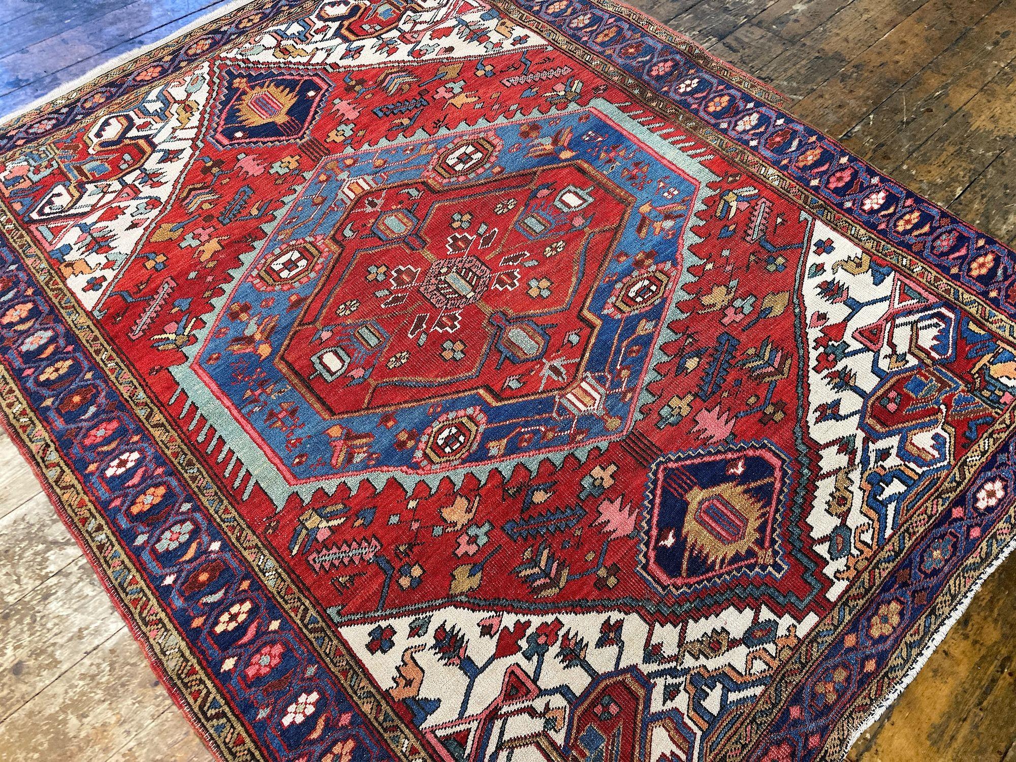 Antique Heriz Rug 1.76m x 1.44mAntique Heriz Rug 1.76m x 1.44m For Sale 1
