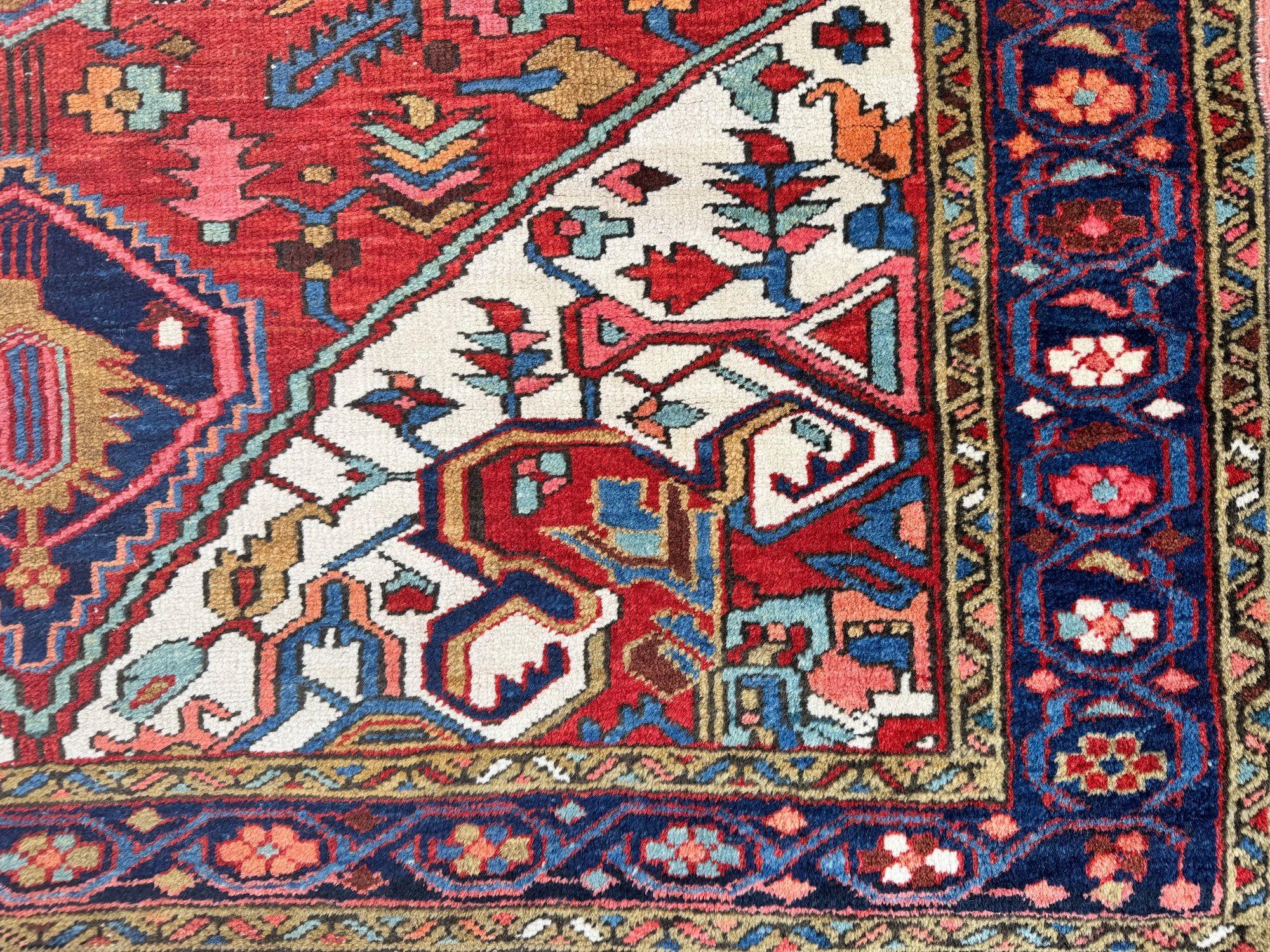 Antique Heriz Rug 1.76m x 1.44mAntique Heriz Rug 1.76m x 1.44m For Sale 2