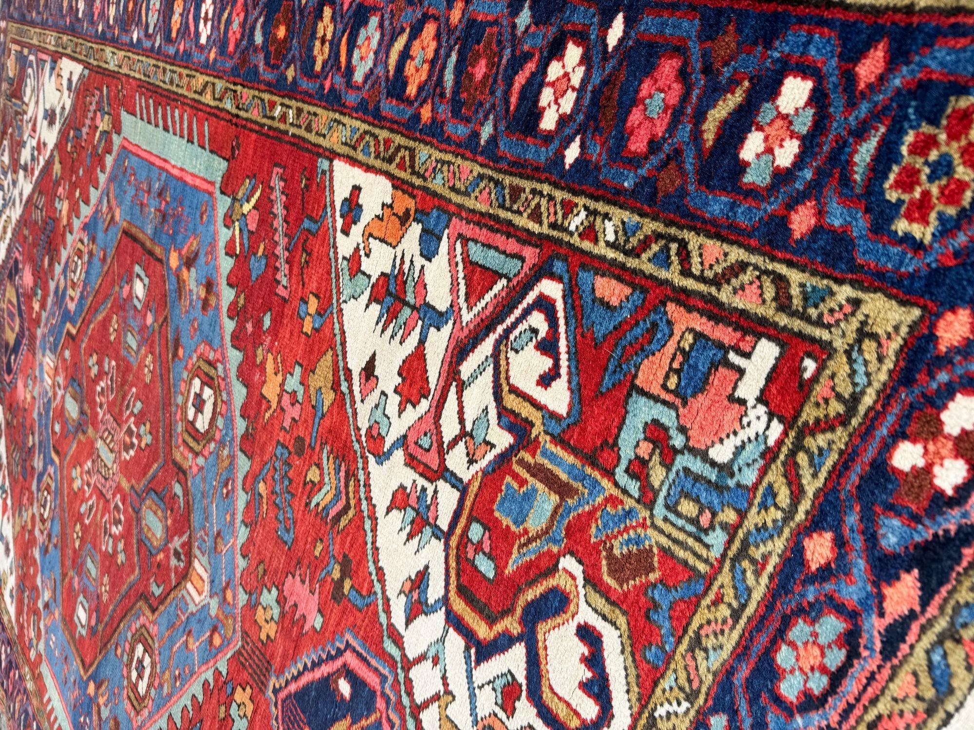 Antique Heriz Rug 1.76m x 1.44mAntique Heriz Rug 1.76m x 1.44m For Sale 4