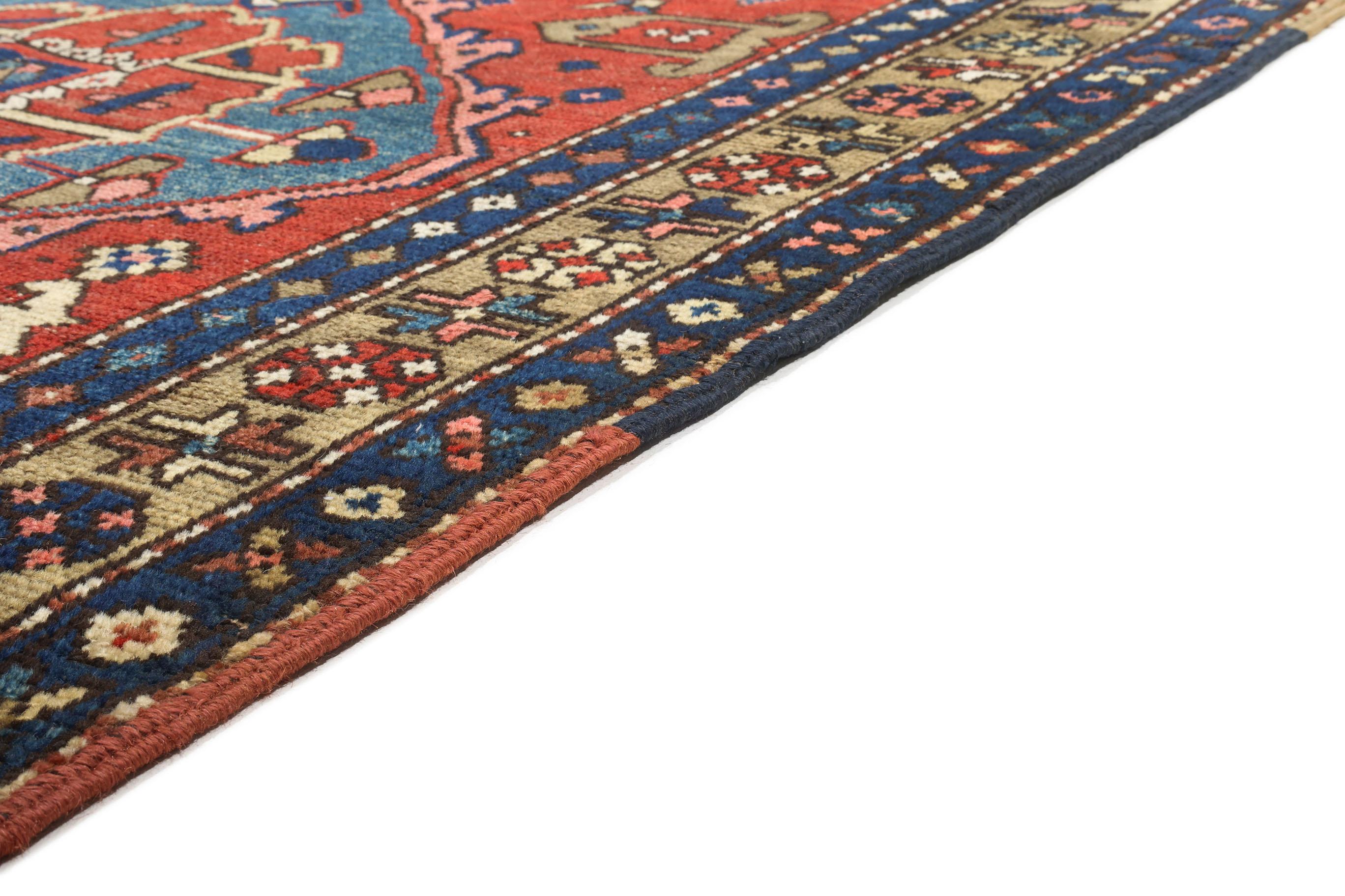 20ième siècle Tapis ancien Heriz (3.2x1.1m, 1900). Détails exquis (noués à la main). en vente