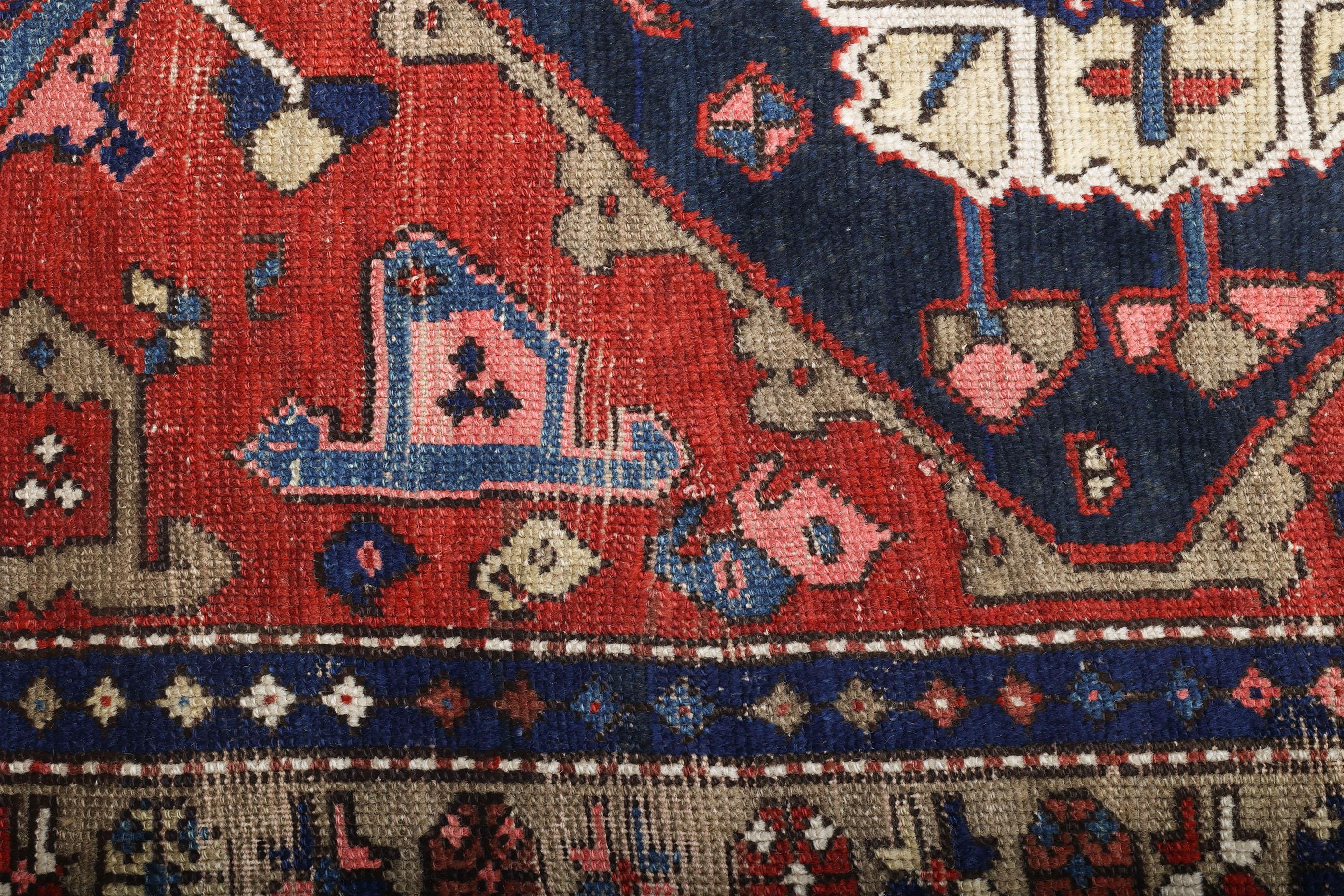 Laine Tapis ancien Heriz (3.2x1.1m, 1900). Détails exquis (noués à la main). en vente