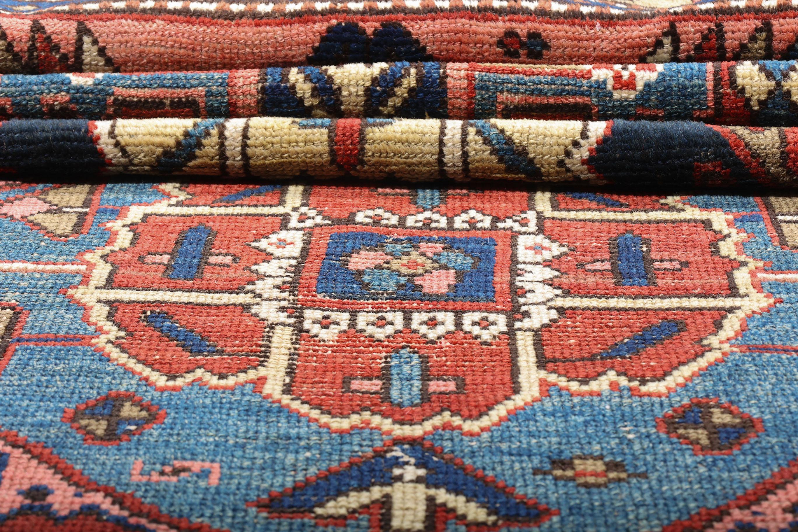 Tapis ancien Heriz (3.2x1.1m, 1900). Détails exquis (noués à la main). en vente 1