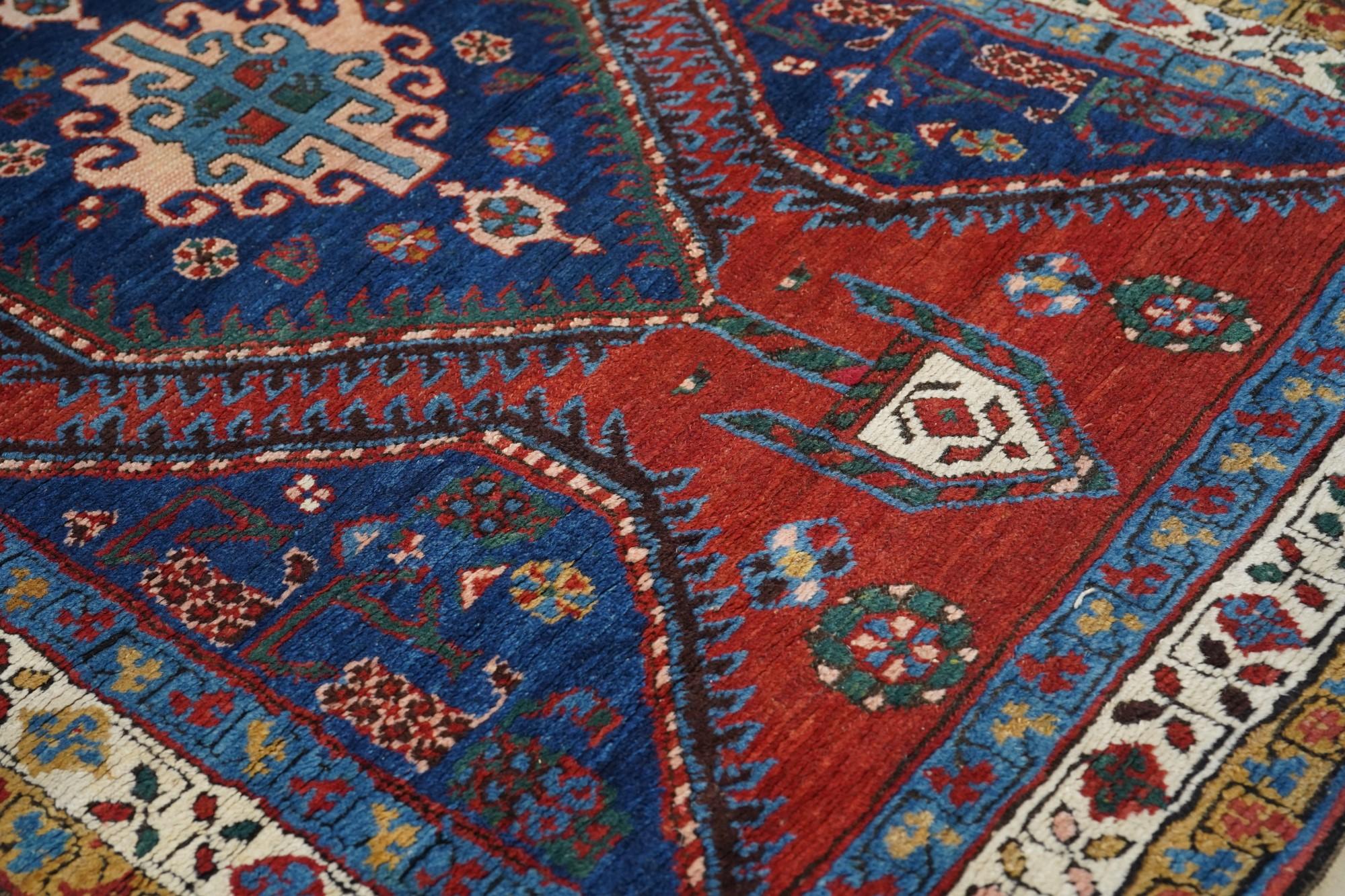 Early 20th Century Antique Heriz Rug 3'5'' x 11'8'' For Sale