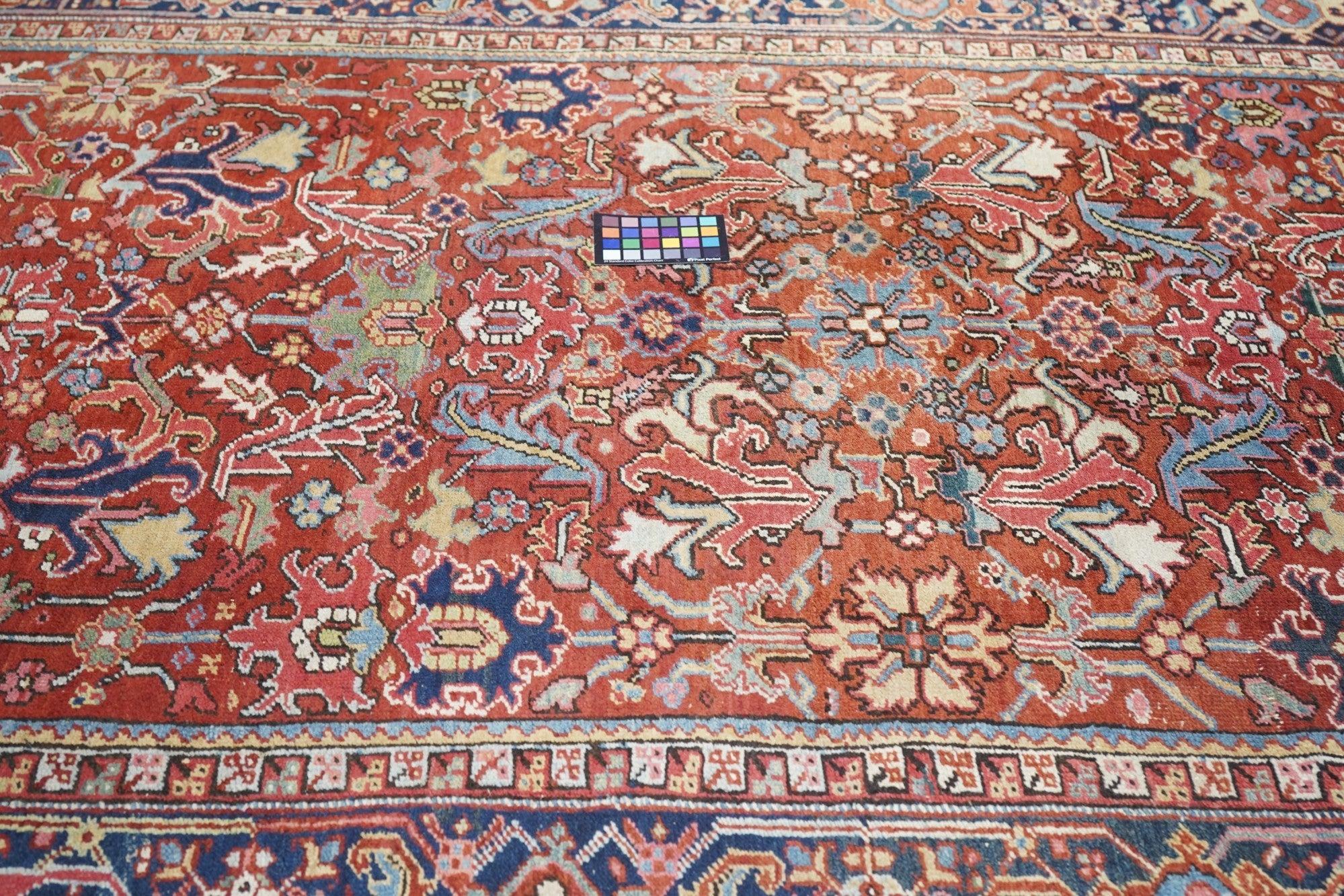 Antique Heriz Rug 6'8'' x 9'11'' For Sale 1