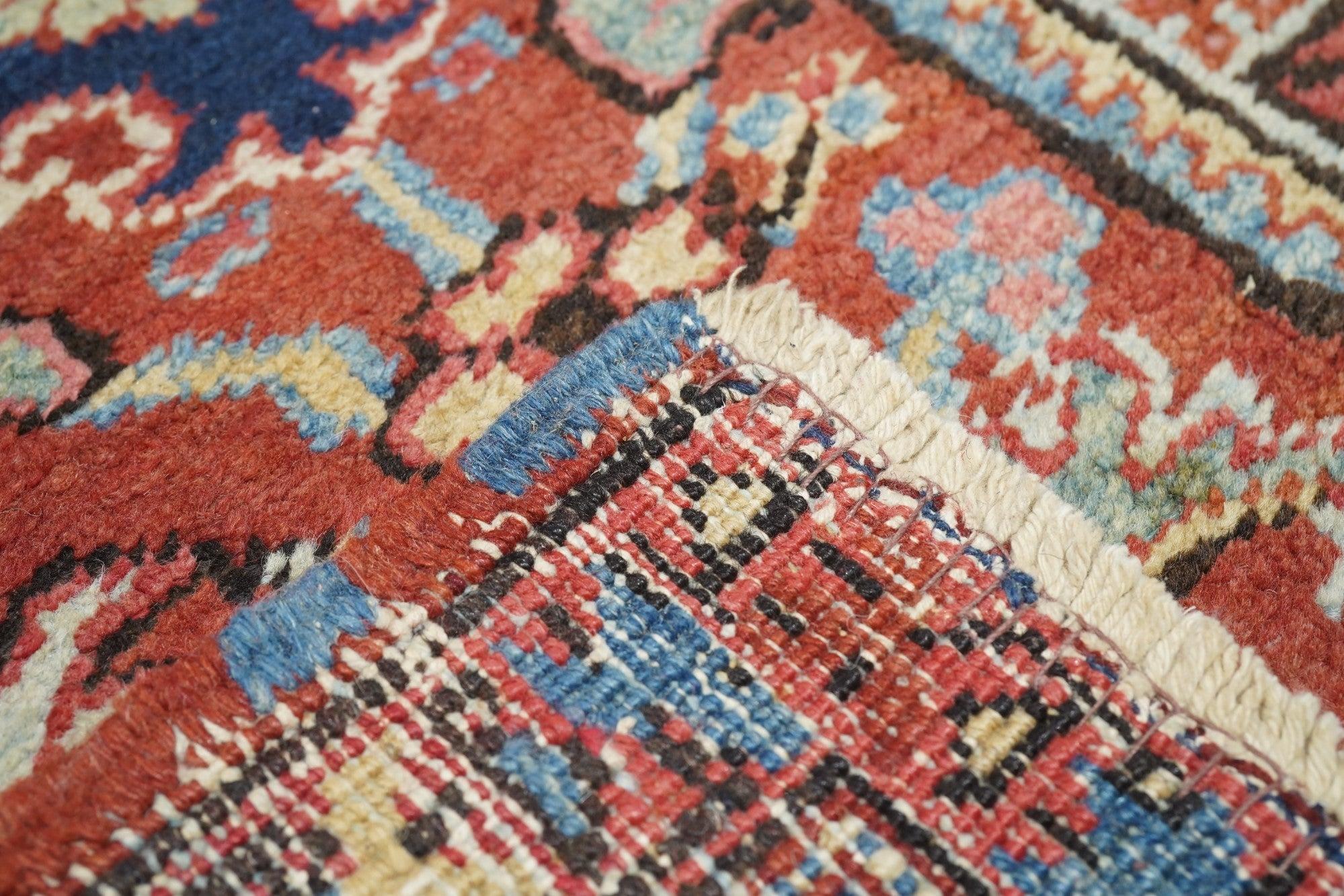 Antique Heriz Rug 6'8'' x 9'11'' For Sale 2