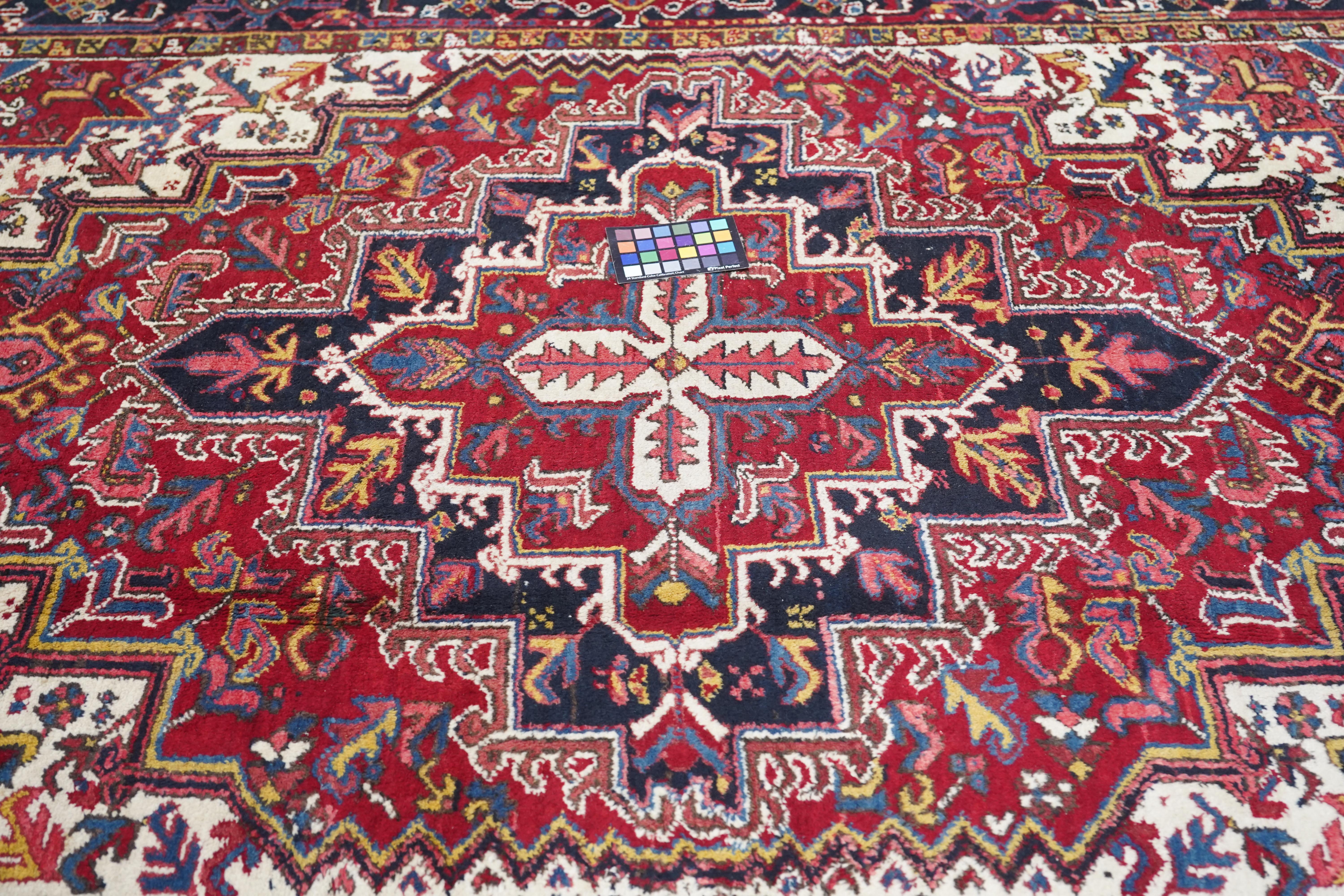 Antique Heriz Rug 6'8'' x 9'4'' For Sale 6