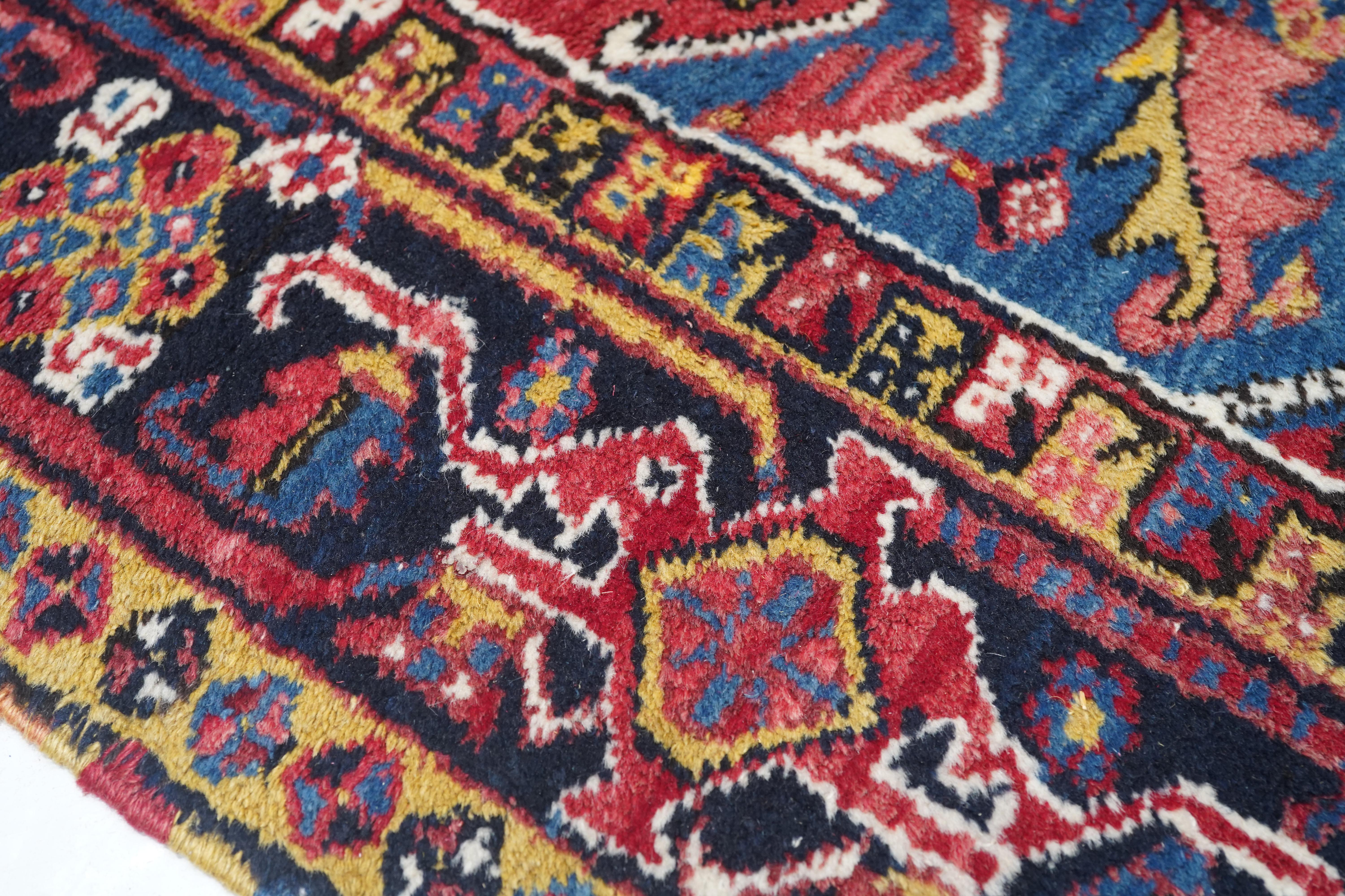 Antique Heriz Rug 6'8'' x 9'4'' For Sale 3